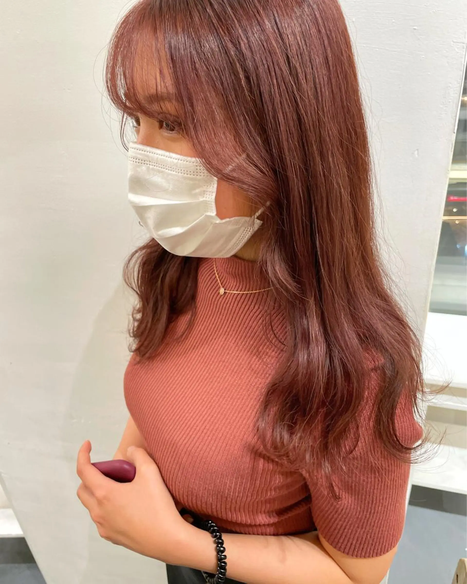 セミロング カラー ブリーチ ブラウンカラー ブリーチなしカラー ピンクカラー ピンクブラウン ぱつっとボブ 古家 佑真のヘアスタイル
