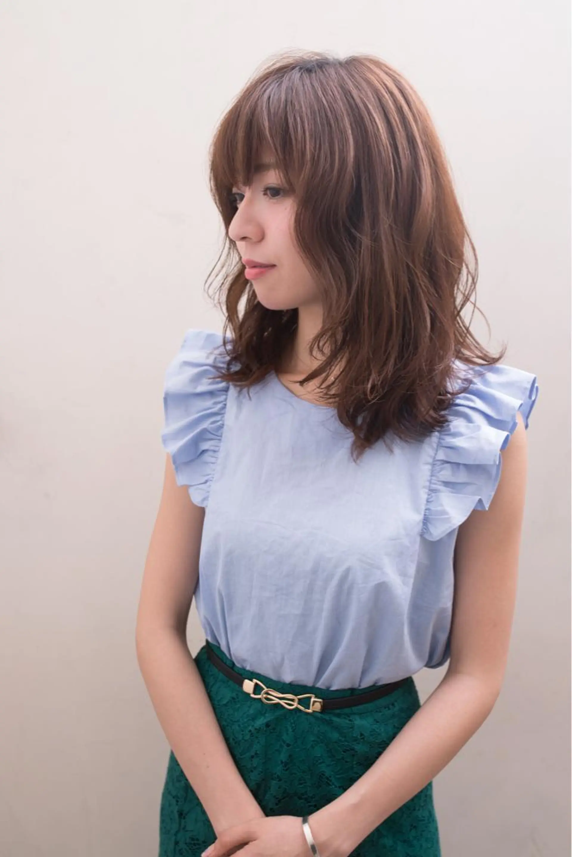 セミロング KAMIGAMI所属・KAMIGAMI SAKAEのヘアスタイル