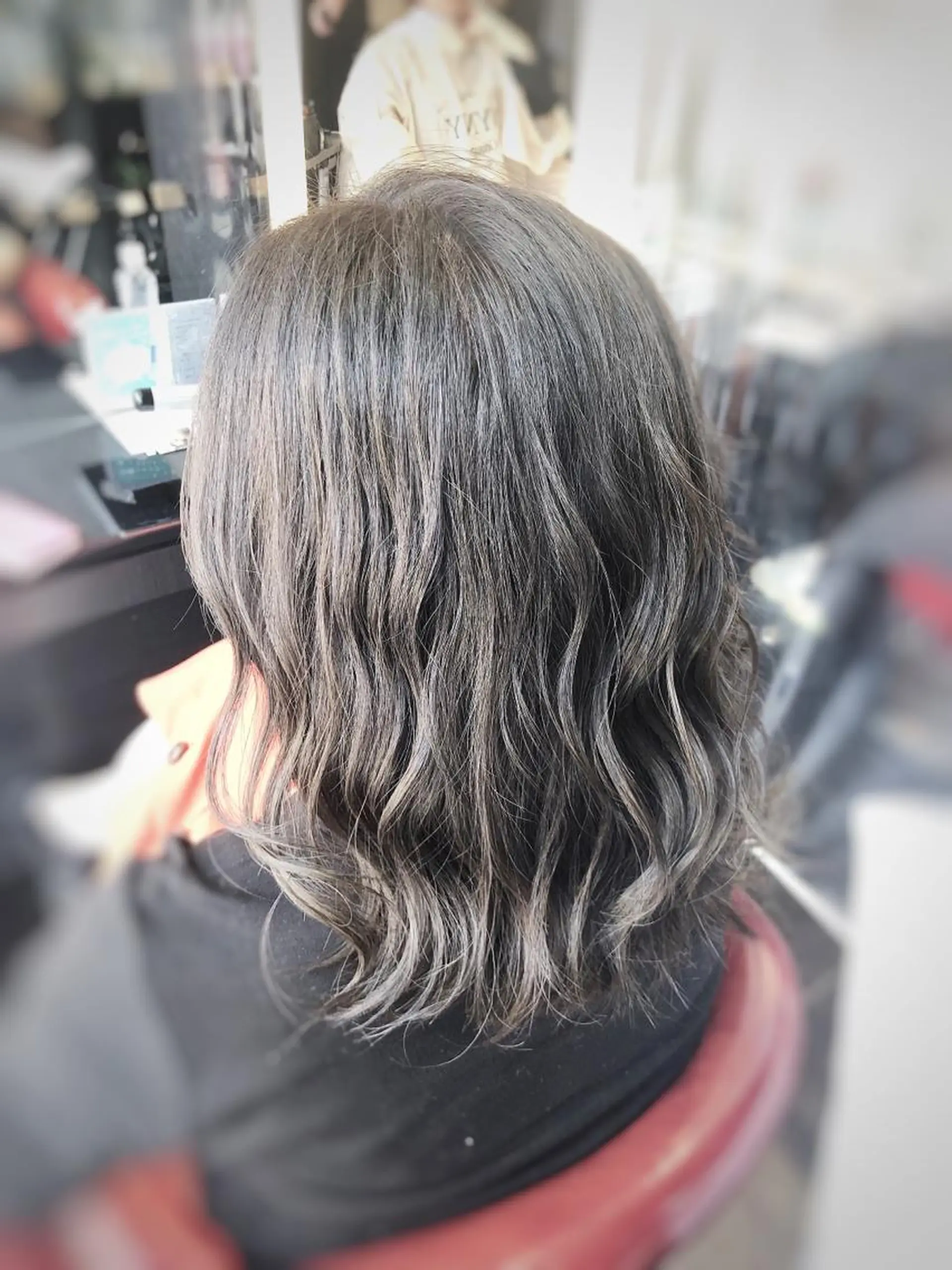 セミロング カラー ブリーチカラー✨ 駒場　笙のヘアスタイル