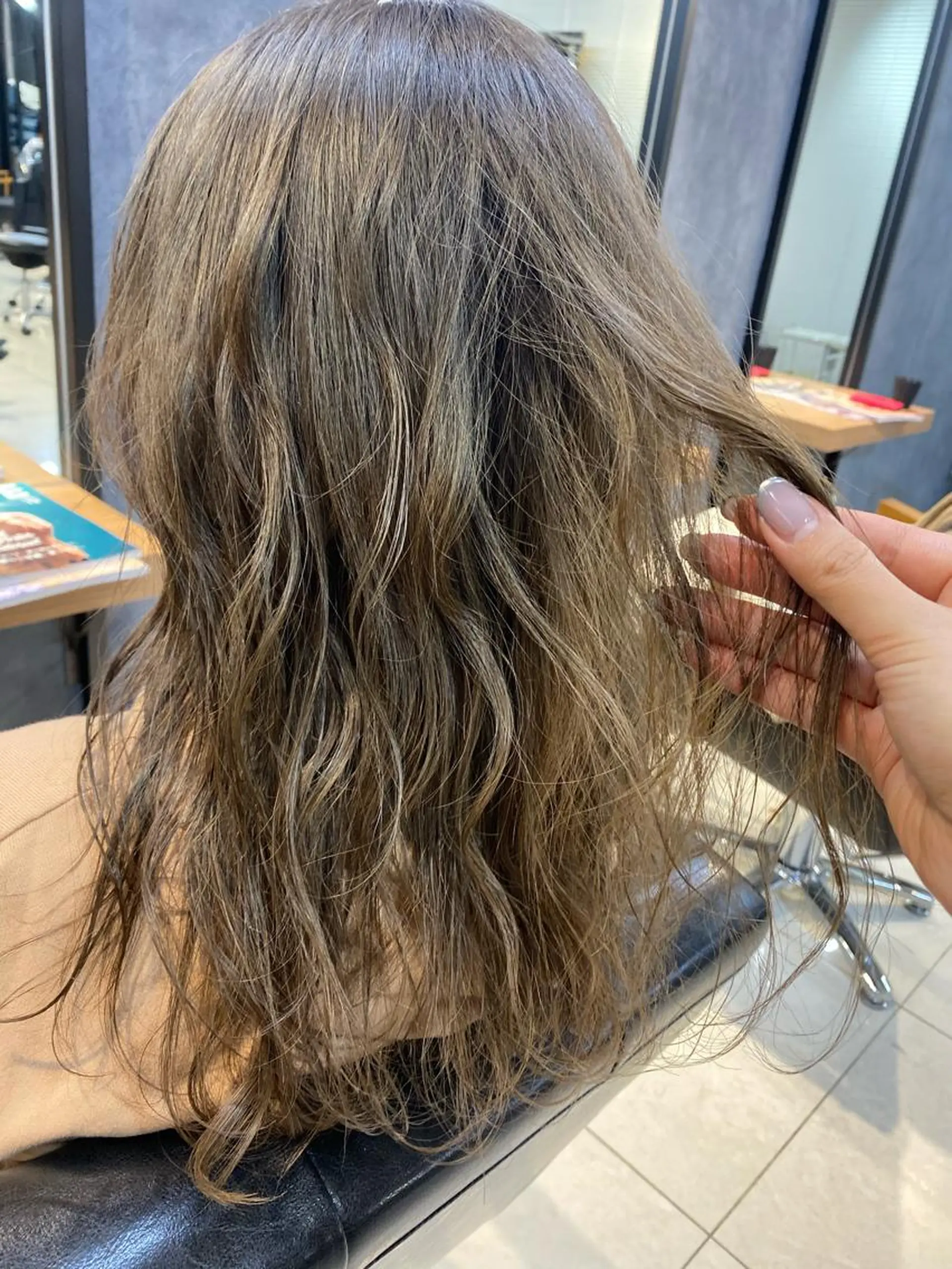 ロング カラー ヘアアレンジ メンズ キッズ ネイル マツエク・マツパ GO TODAY SHAiRE SALON所属・透明感カラー🤎 ゆりのヘアスタイル