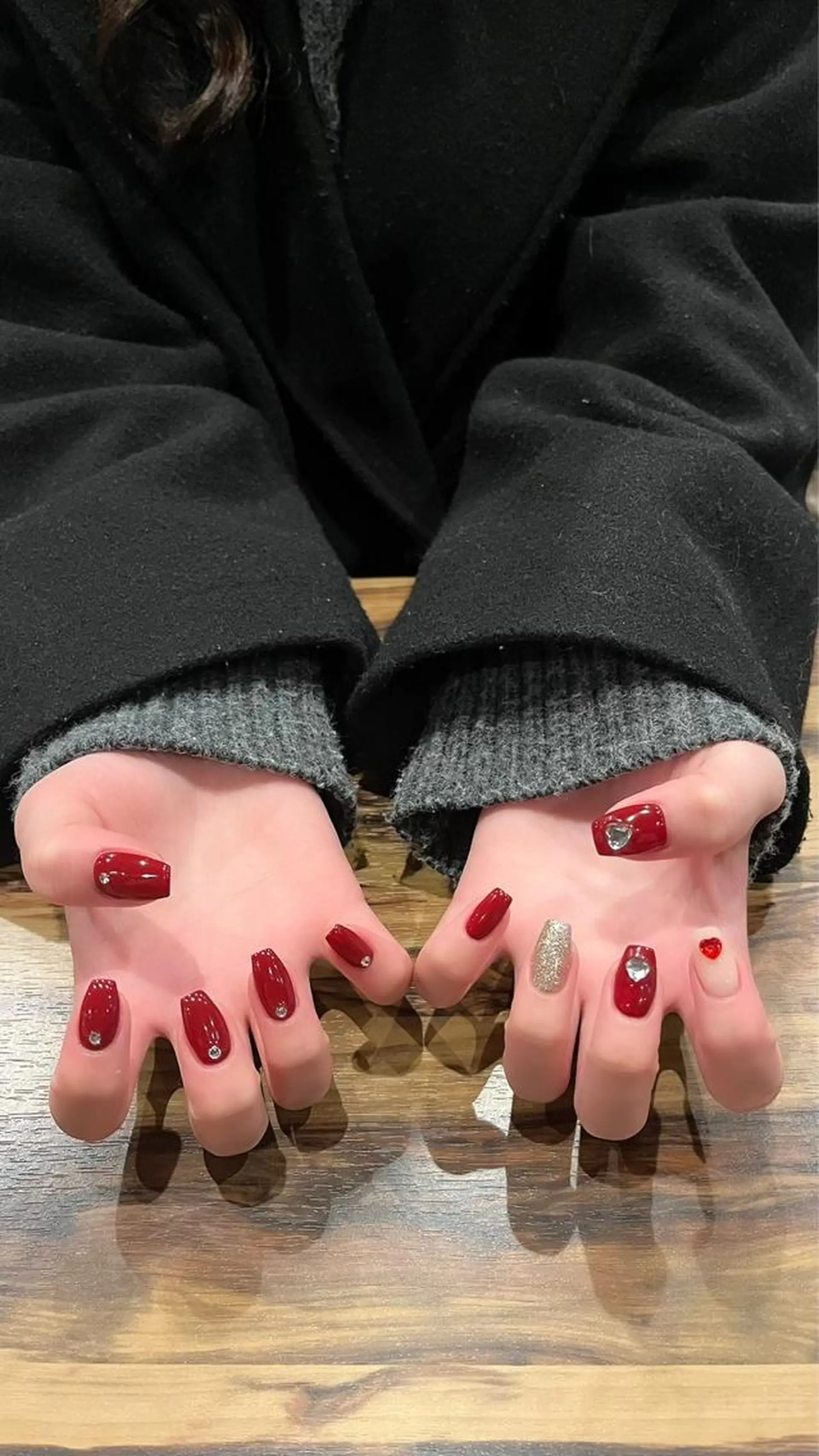 ネイル 持ち込み バレンタイン ハンドネイル Nail Salon R.N アールドットエヌ所属・R.N アールドットエヌのネイルデザイン