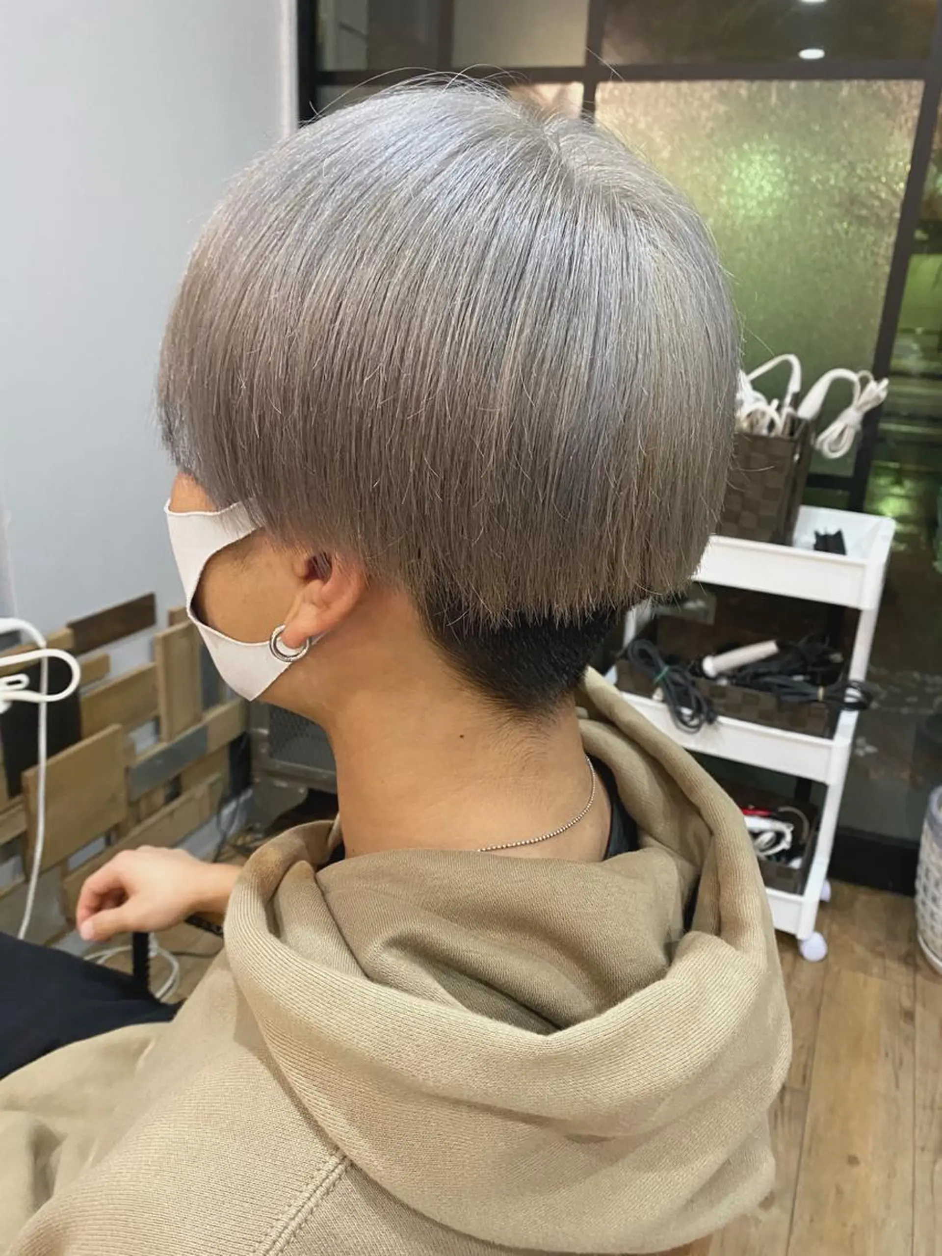 カラー メンズ メンズブリーチ ブリーチ シルバー ヘアカラー SHIAN 八王子 🦋小林 美羅🦋のヘアスタイル