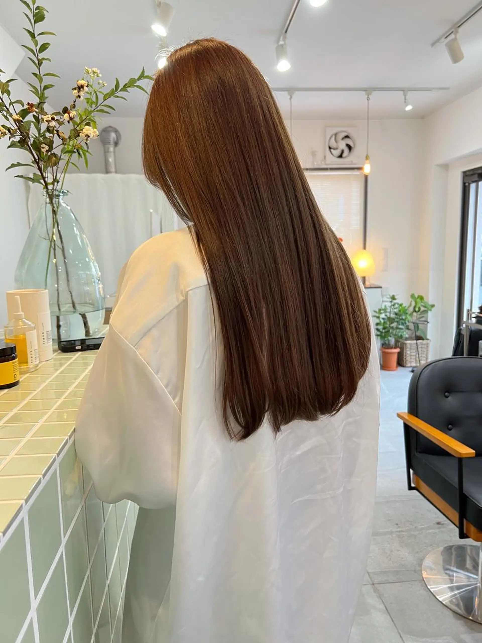 ロング カラー 切りっぱなしボブ ショートボブ ベージュカラー ブリーチ ケアブリーチ カット ヘアカラー a moment(モーメント)所属・蔵前 デザインカット KOBAYASHIのヘアスタイル