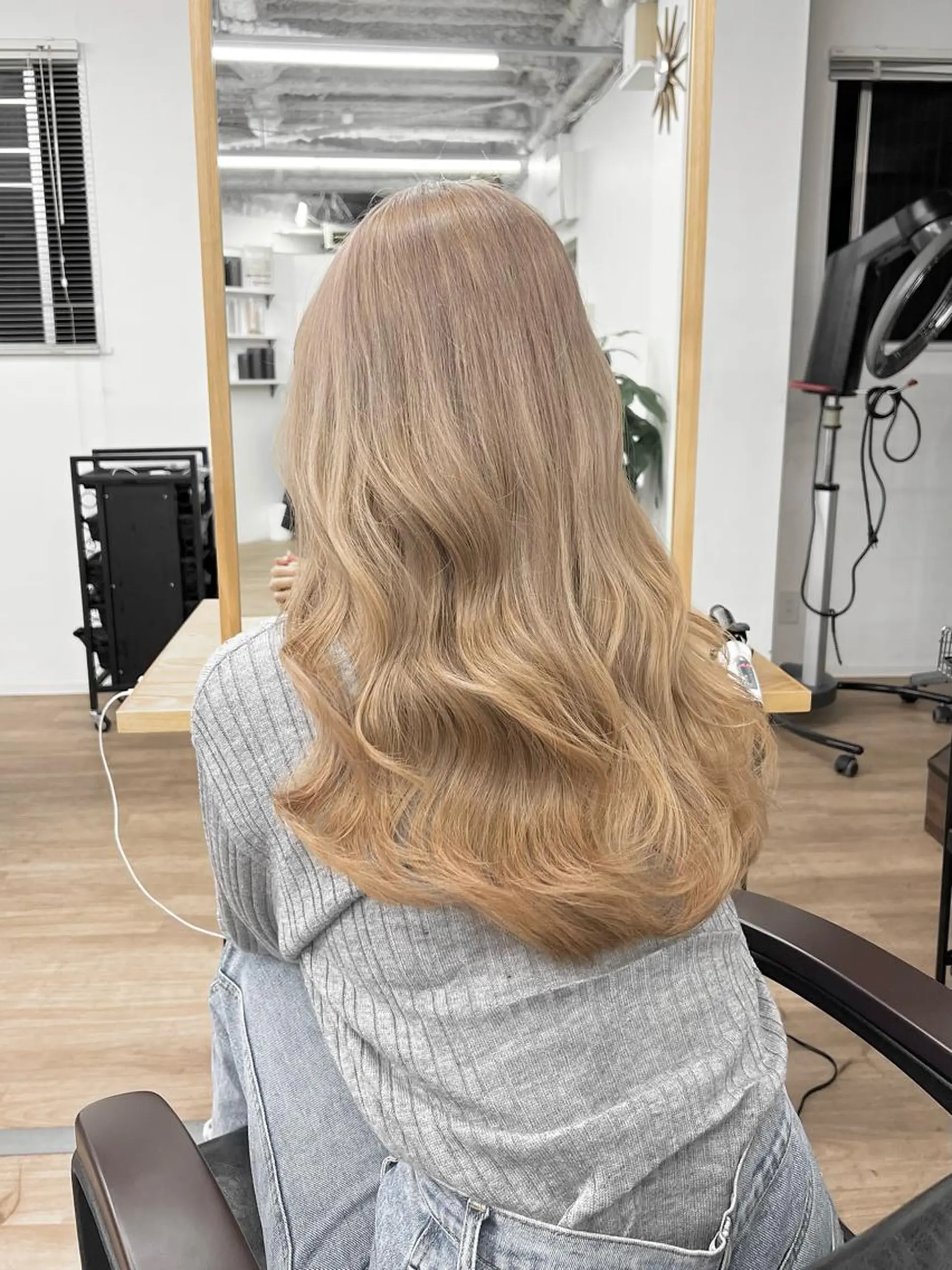 セミロング カラー パーマ ヘアアレンジ メンズ キッズ ネイル マツエク・マツパ アイブロウ メンズバレイヤージュ メンズブリーチ メンズハイライト メンズインナーカラー メンズ韓国風 カット ヘアカラー トリートメント nico TOKYO 渋谷所属・ハイトーンブリーチ 特化🌈フジタハルキのヘアスタイル