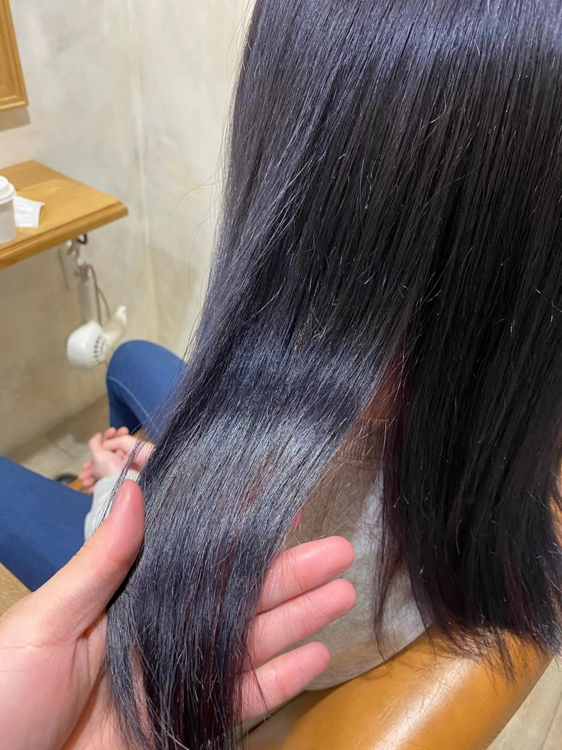 カラー ブリーチ ネイビーカラー ブリーチなしカラー 安部 真輝のヘアスタイル
