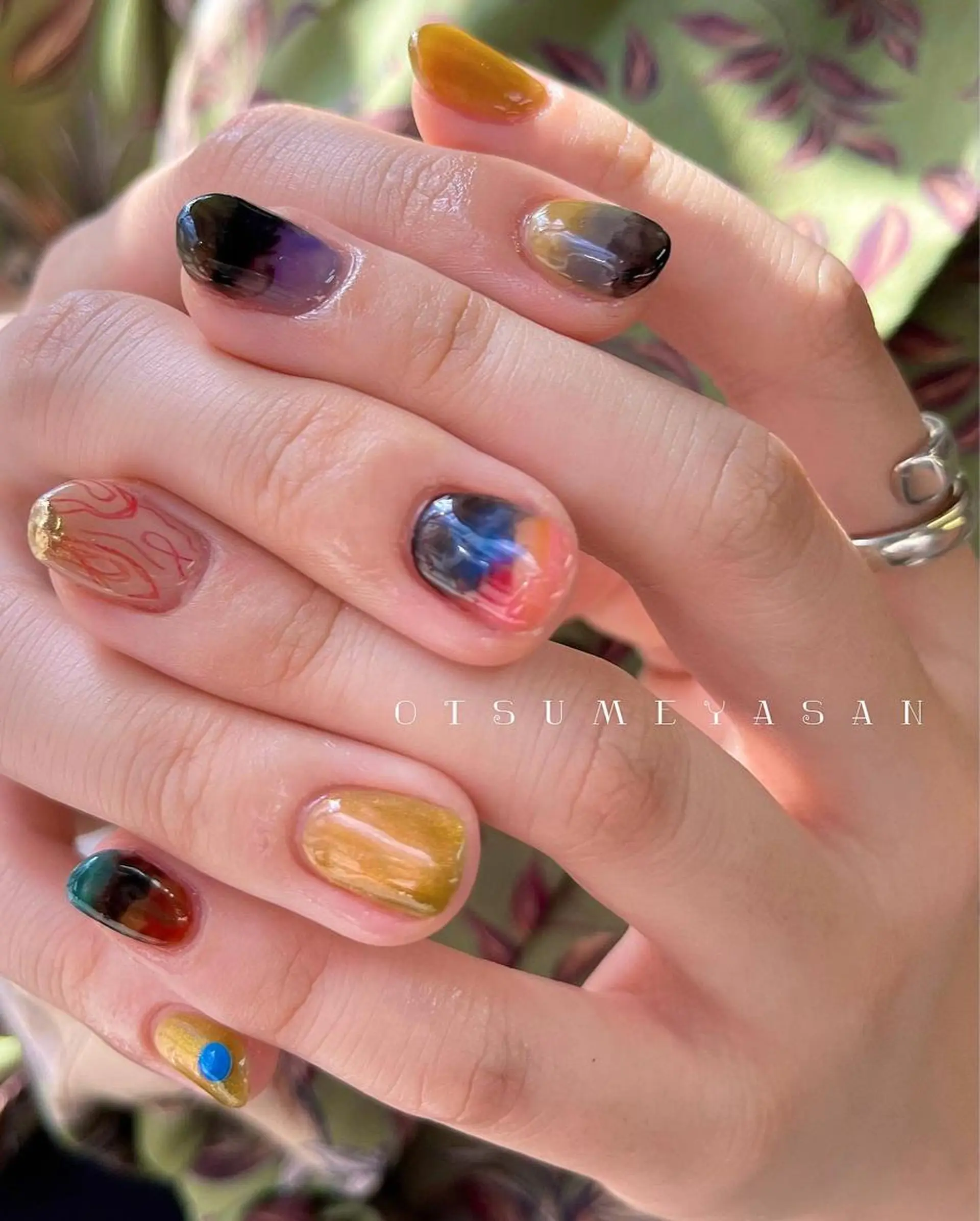 ネイル オーロラネイル 韓国ネイル マグネットネイル ニュアンスネイル 夏ネイル otsumeyasan所属・わたなべ ちかのネイルデザイン