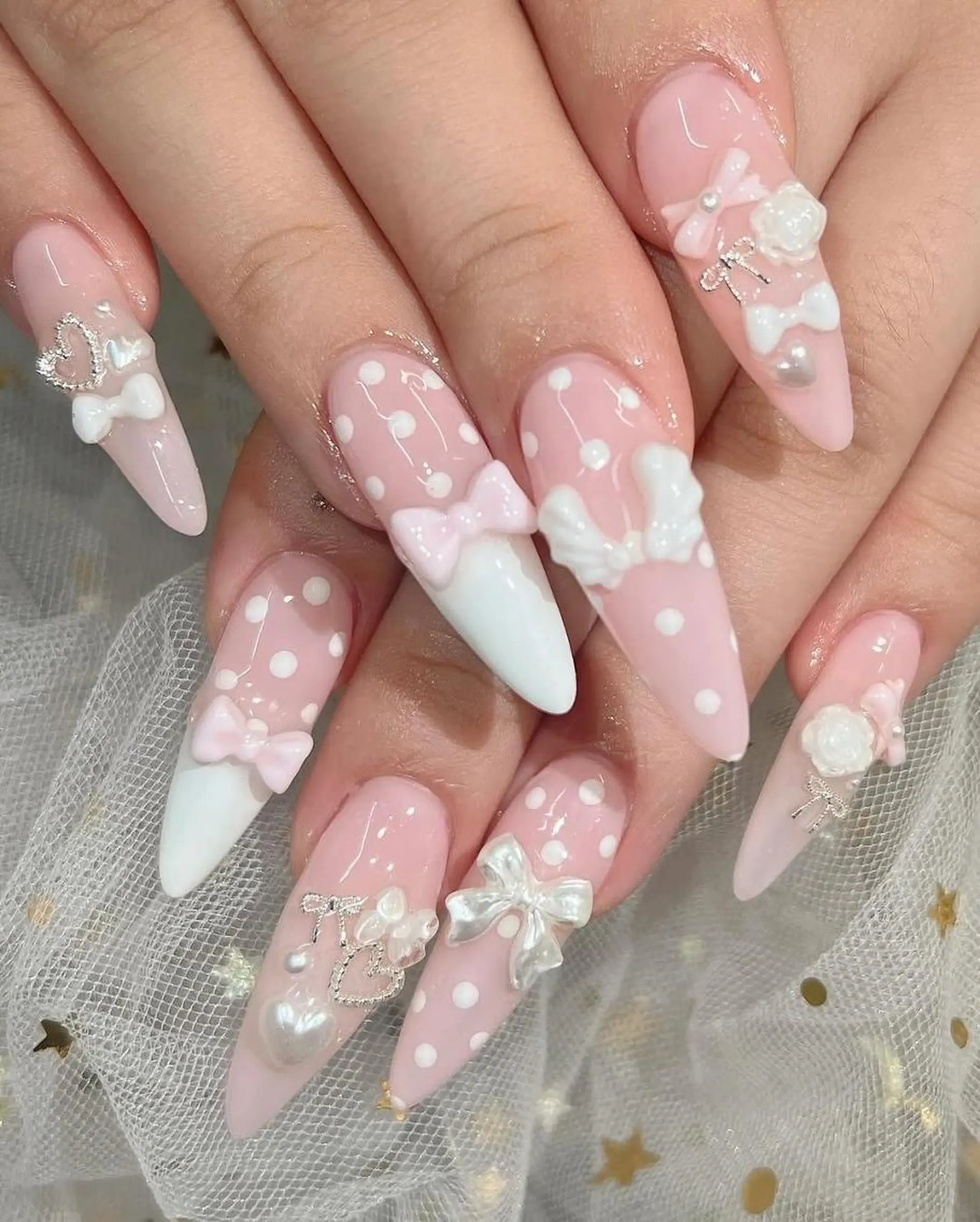 ネイル 長さ出し フレンチネイル グラデーション 卒業式 マグネットネイル ハンドネイル MIHANA NAILのネイルデザイン