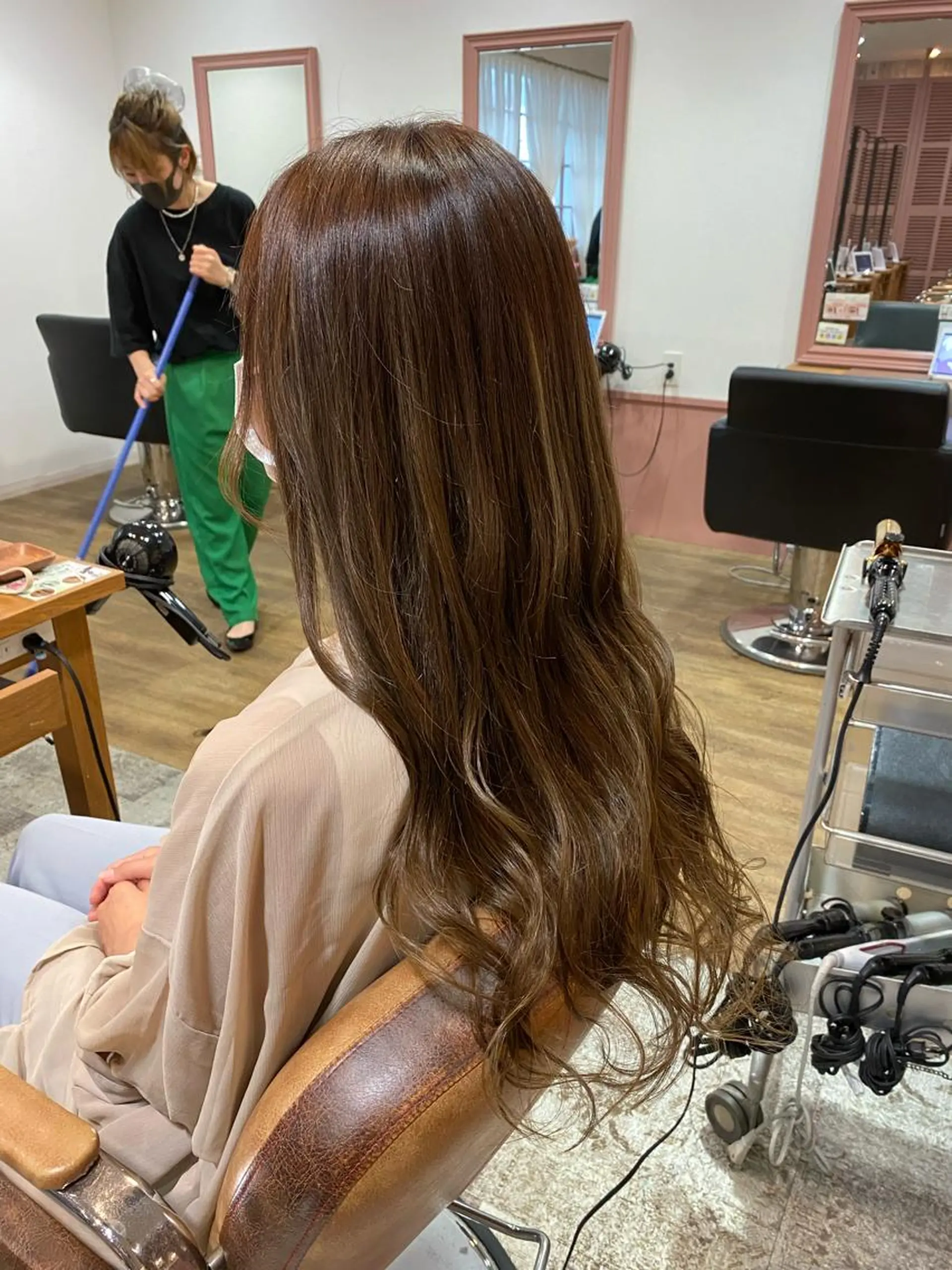 ロング Jill franc ＿ﾆｼｻｶ ｱﾔﾉのヘアスタイル