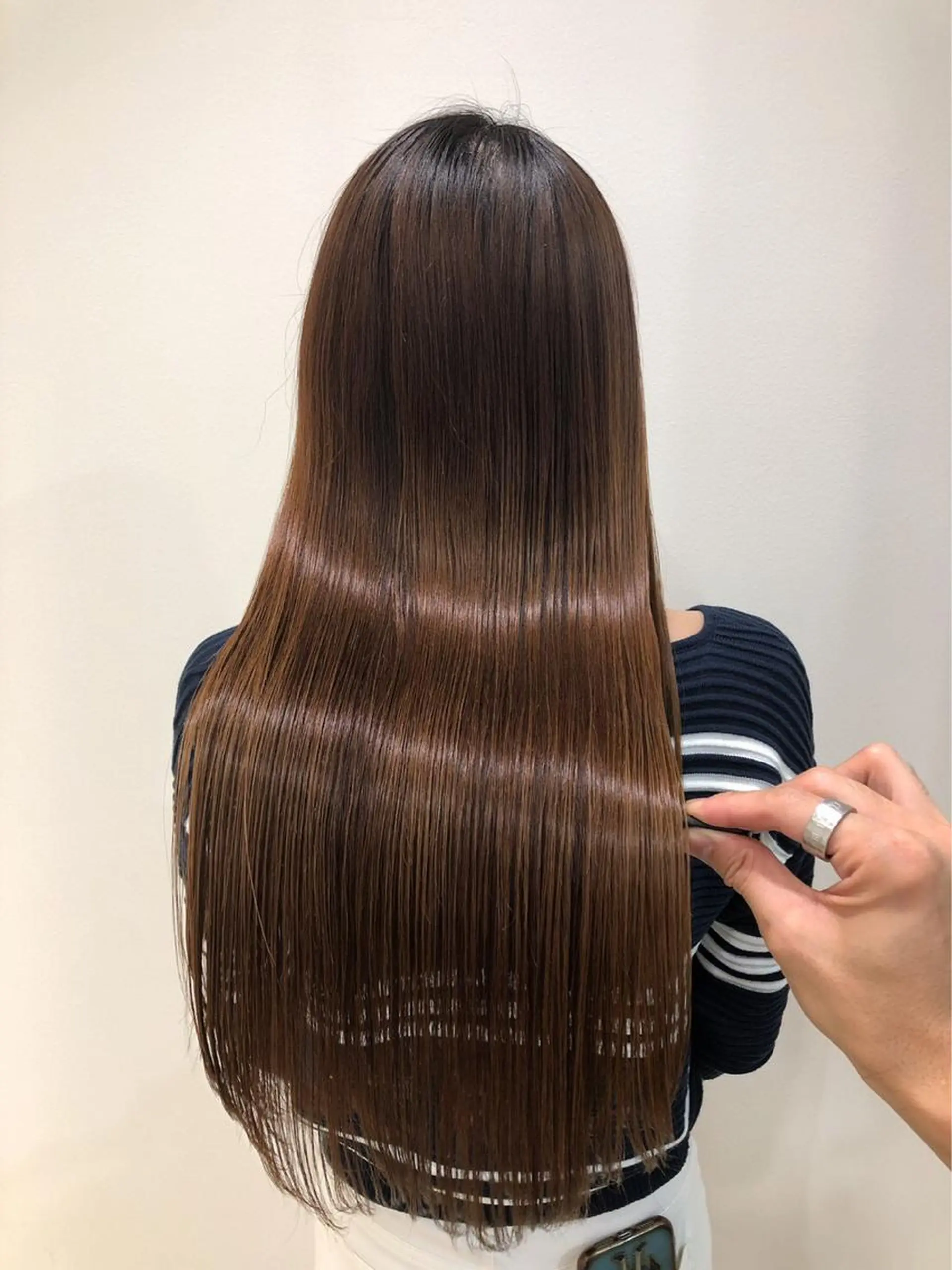 ロング 髪質改善 縮毛矯正 トリートメント 酸熱トリートメント ヘアカラー トリートメント コテ巻き風パーマ 河島恭平のヘアスタイル