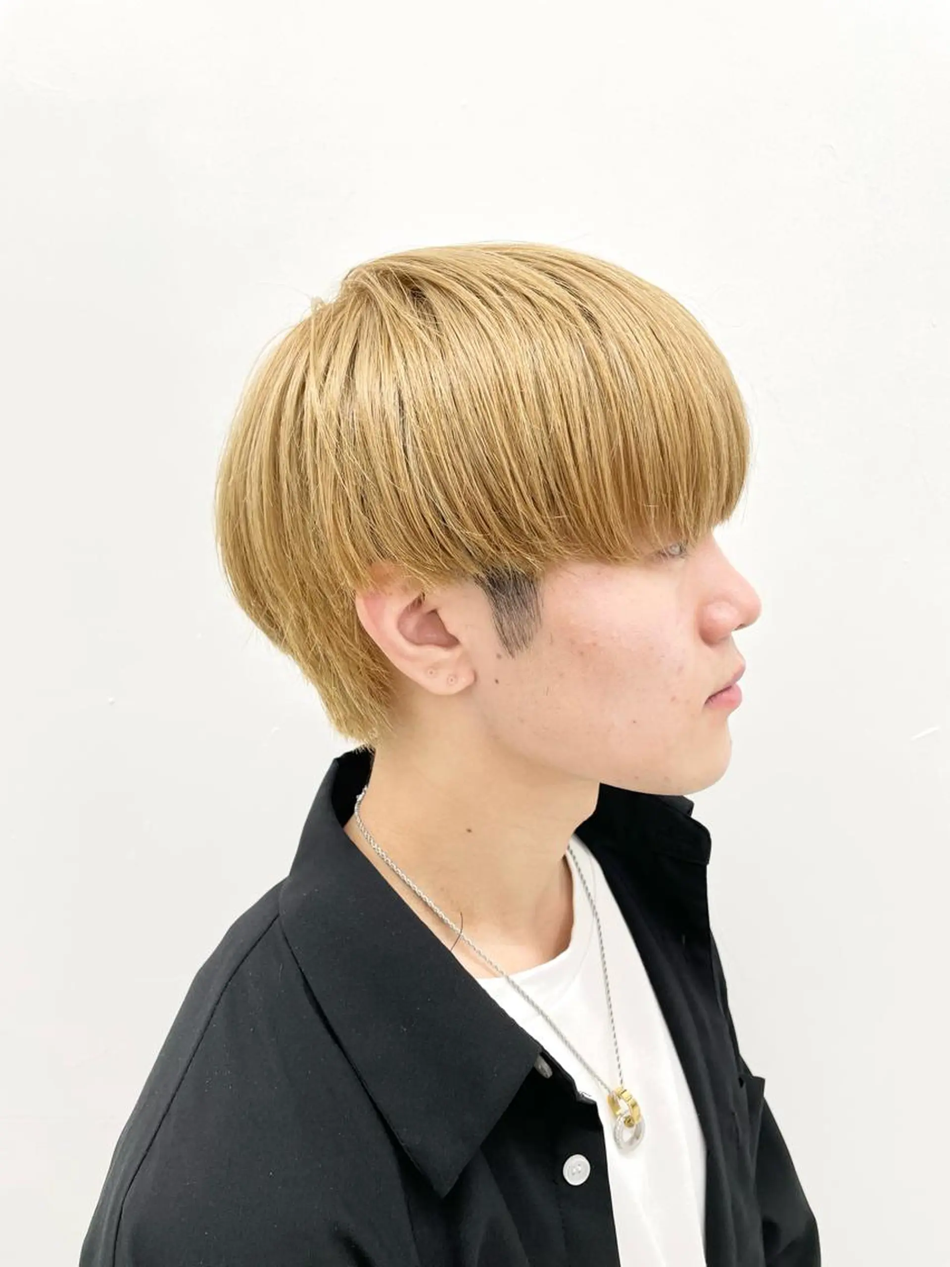 メンズ メンズブリーチ フェードカット メンズハイライト メンズインナーカラー マッシュウルフ カット ヘアカラー トリートメント スパイキーパーマ 柏NO1 藤本葉のヘアスタイル