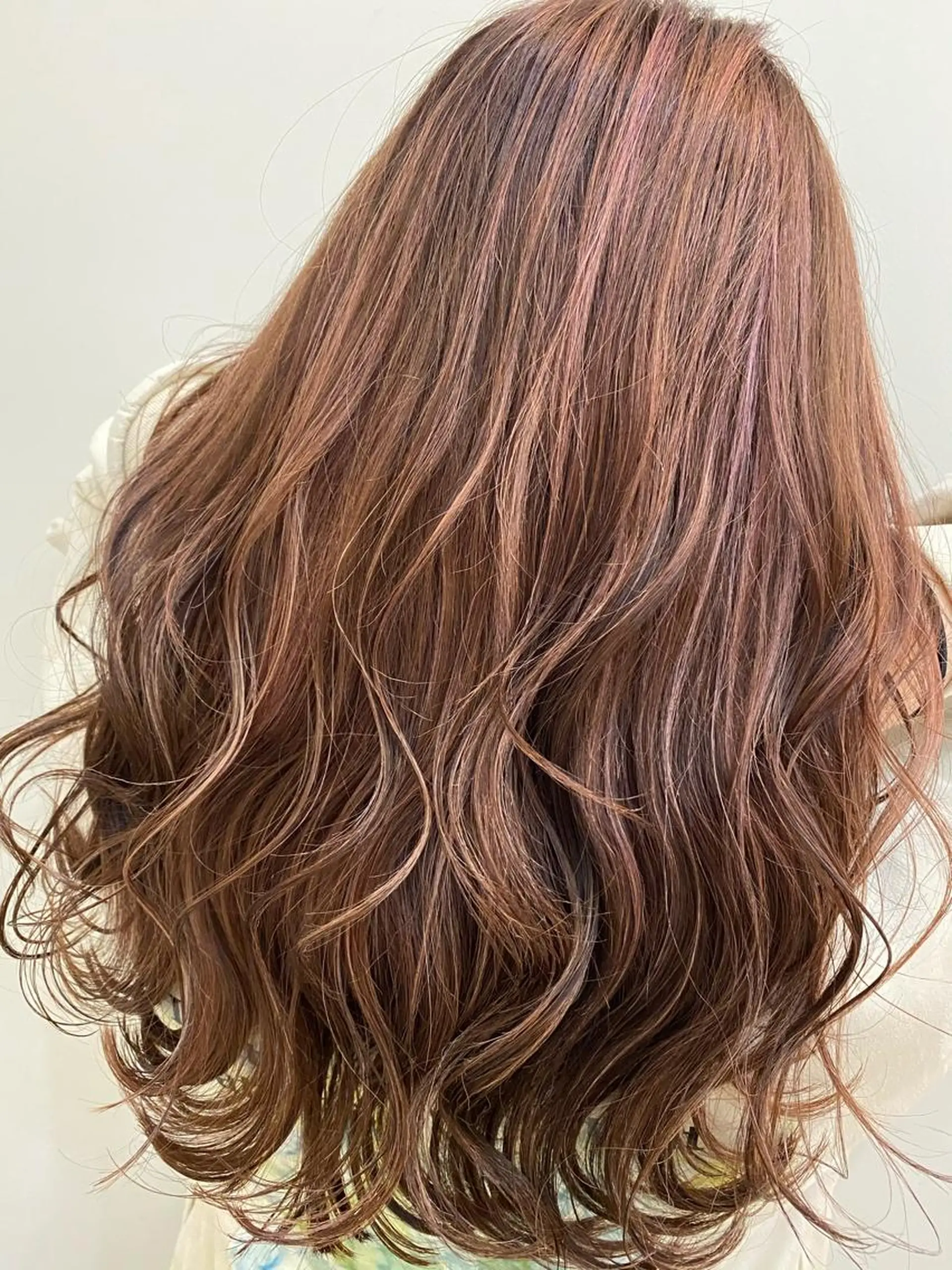 ロング ハイライト ヘアカラー トリートメント ジェニファー ✂︎TOMOKI✂︎のヘアスタイル