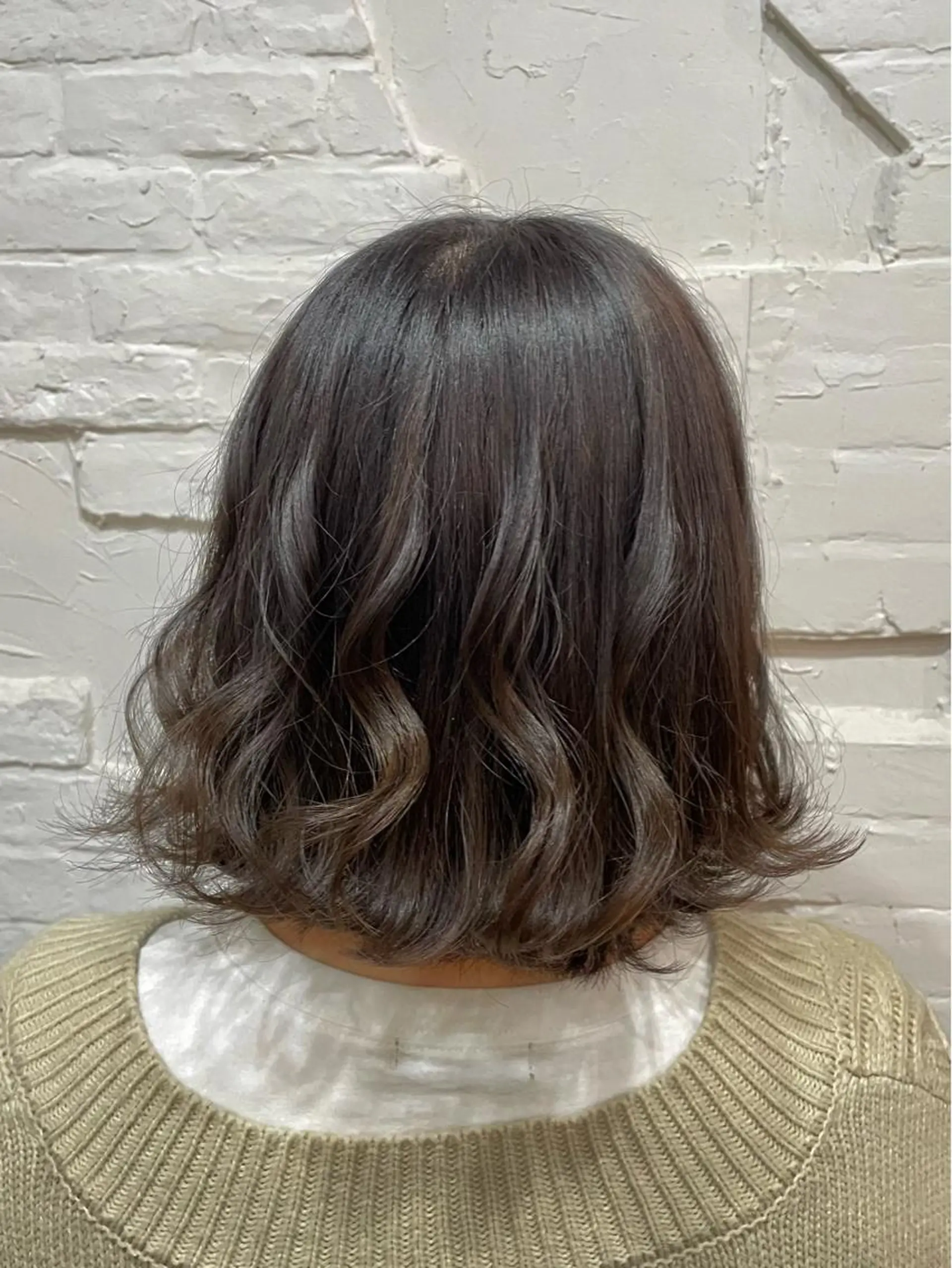 ミディアム カラー グレージュ ラベンダーカラー ラベンダーグレージュ ラベンダーグレー ヘアカラー トリートメント 【ピンク/韓国ヘア/ ヘアセット】亜海のヘアスタイル