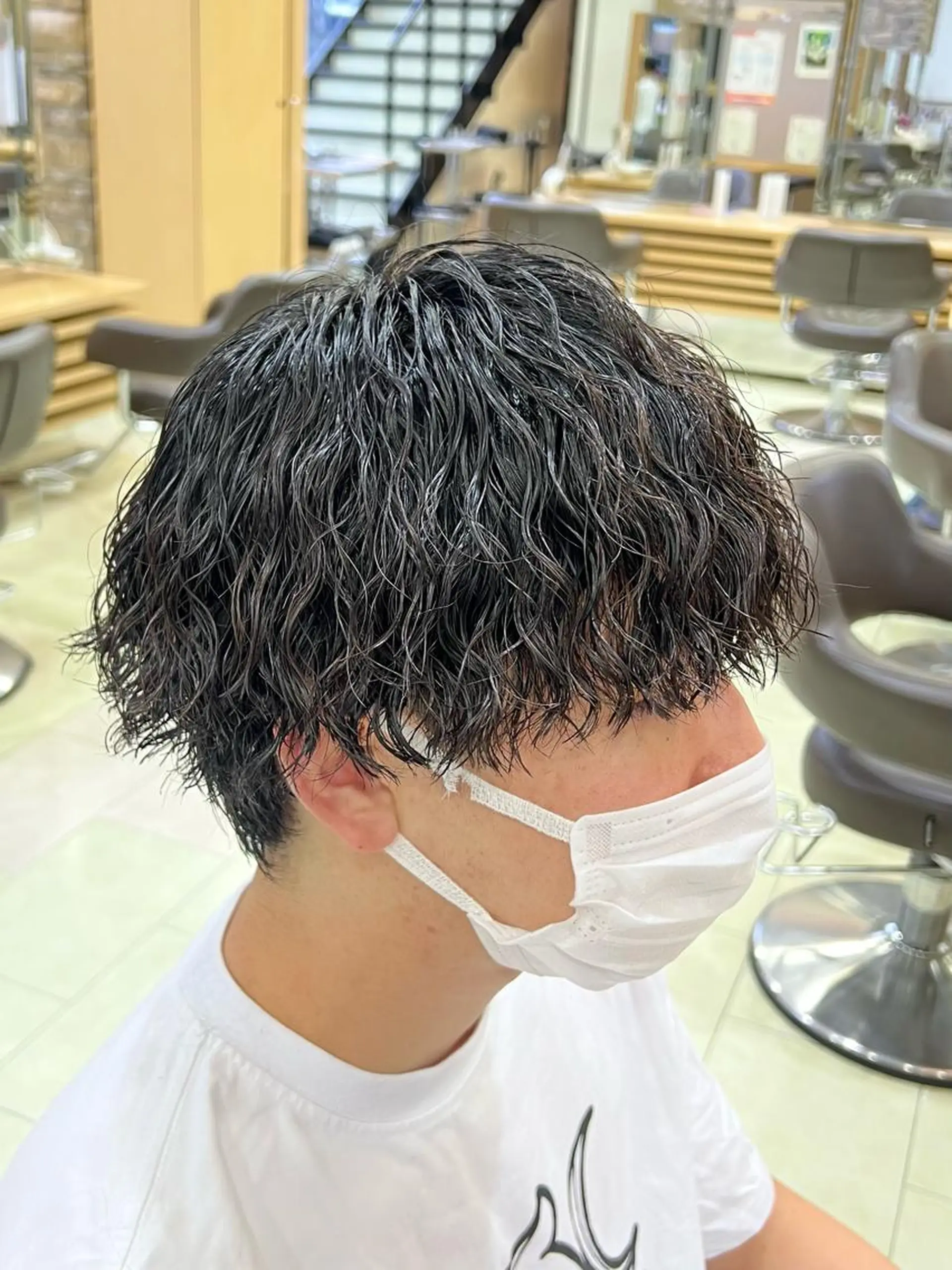 ショート カラー パーマ メンズ ヘアカラー ダウンパーマ🇰🇷 毛流れパーマ【かな】のヘアスタイル