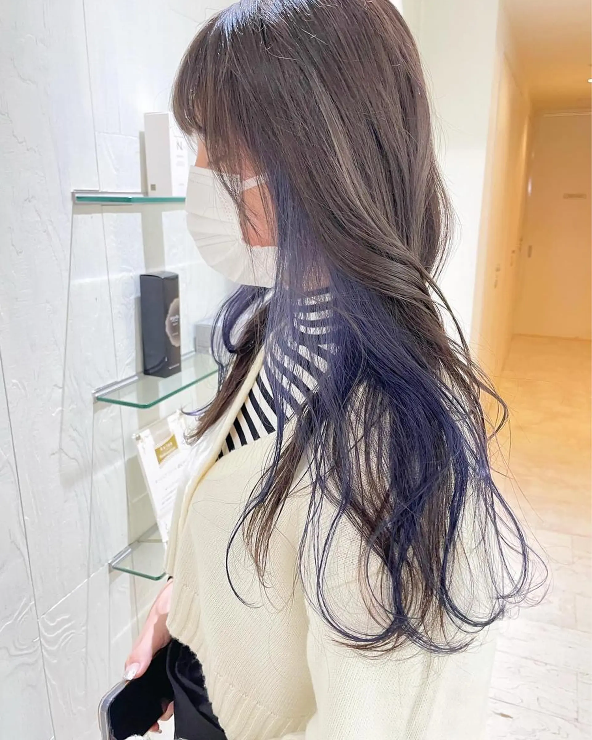 ロング カラー アッシュ ブルーカラー インナーカラー 外国人風カラー レイヤーカット ヘアカラー トリートメント 河合秀明/ハイライト /インナーカラーのヘアスタイル