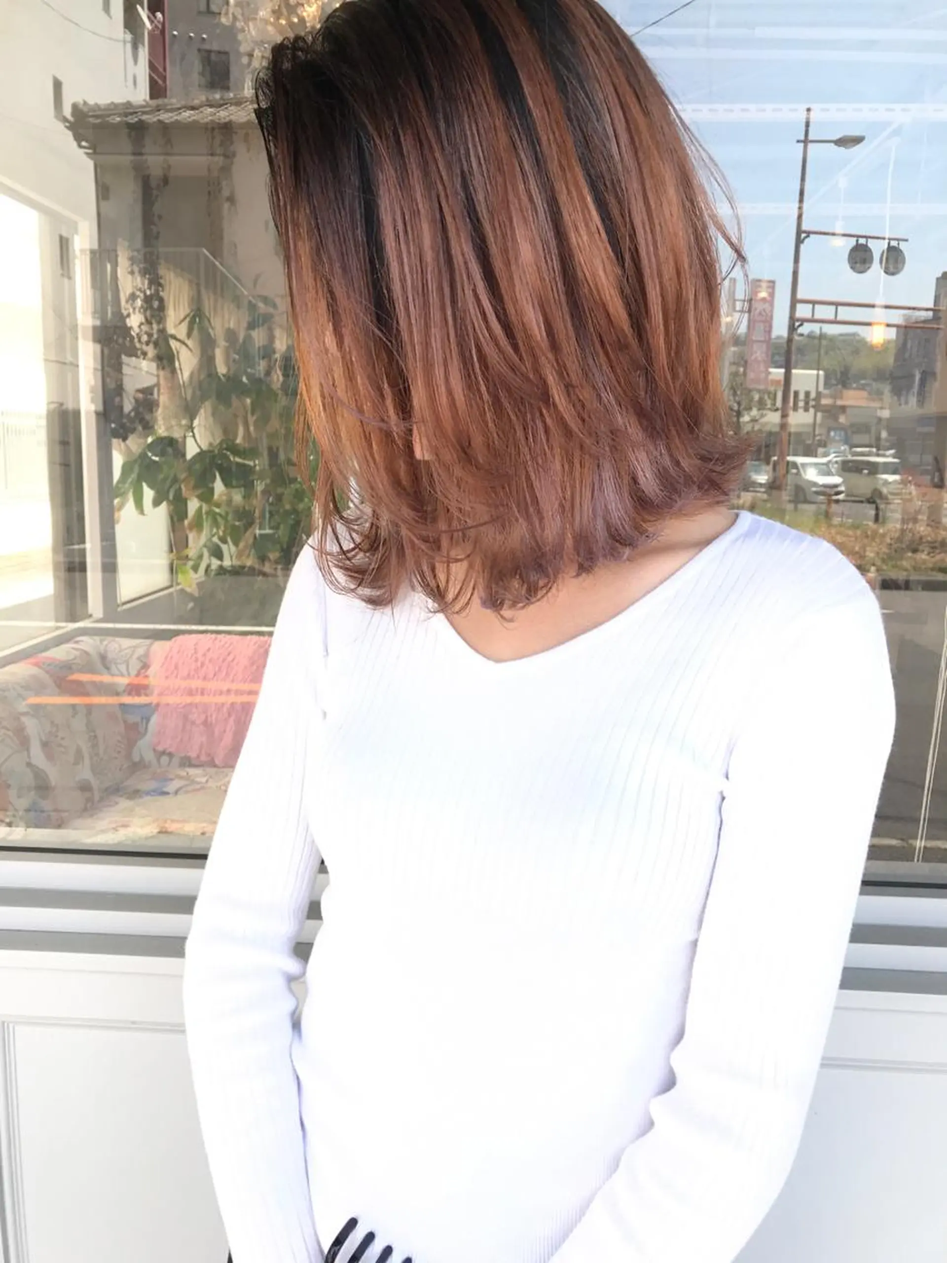 ショート カラー ヘアアレンジ バレイヤージュ ブリーチ グラデーションカラー ハイライトカラー ハイトーンカラー Mariana/ 鶴原-ハイライトのヘアスタイル