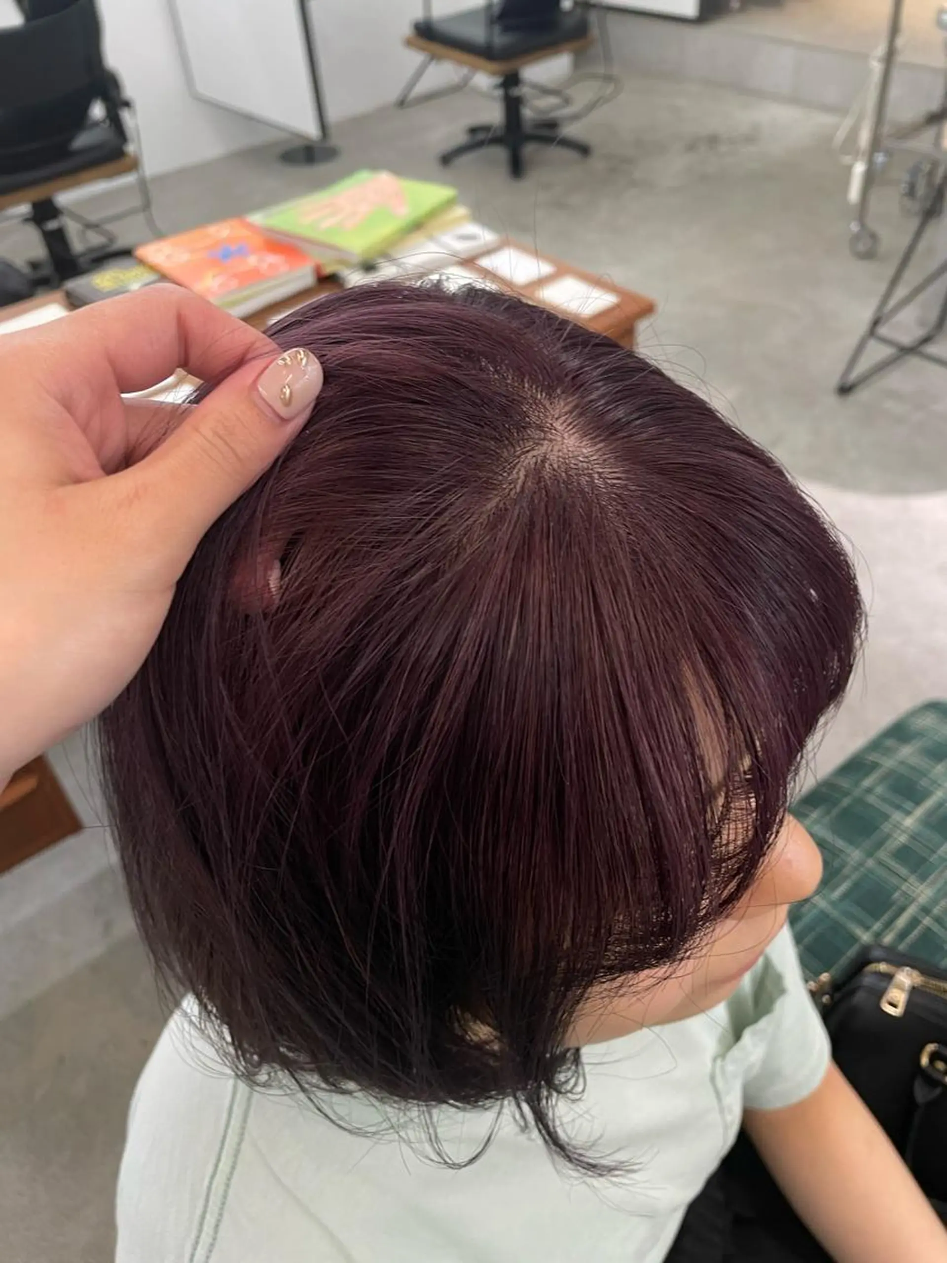 ミディアム カラー レイヤーパーマ、ボブ 小須田ゆあのヘアスタイル