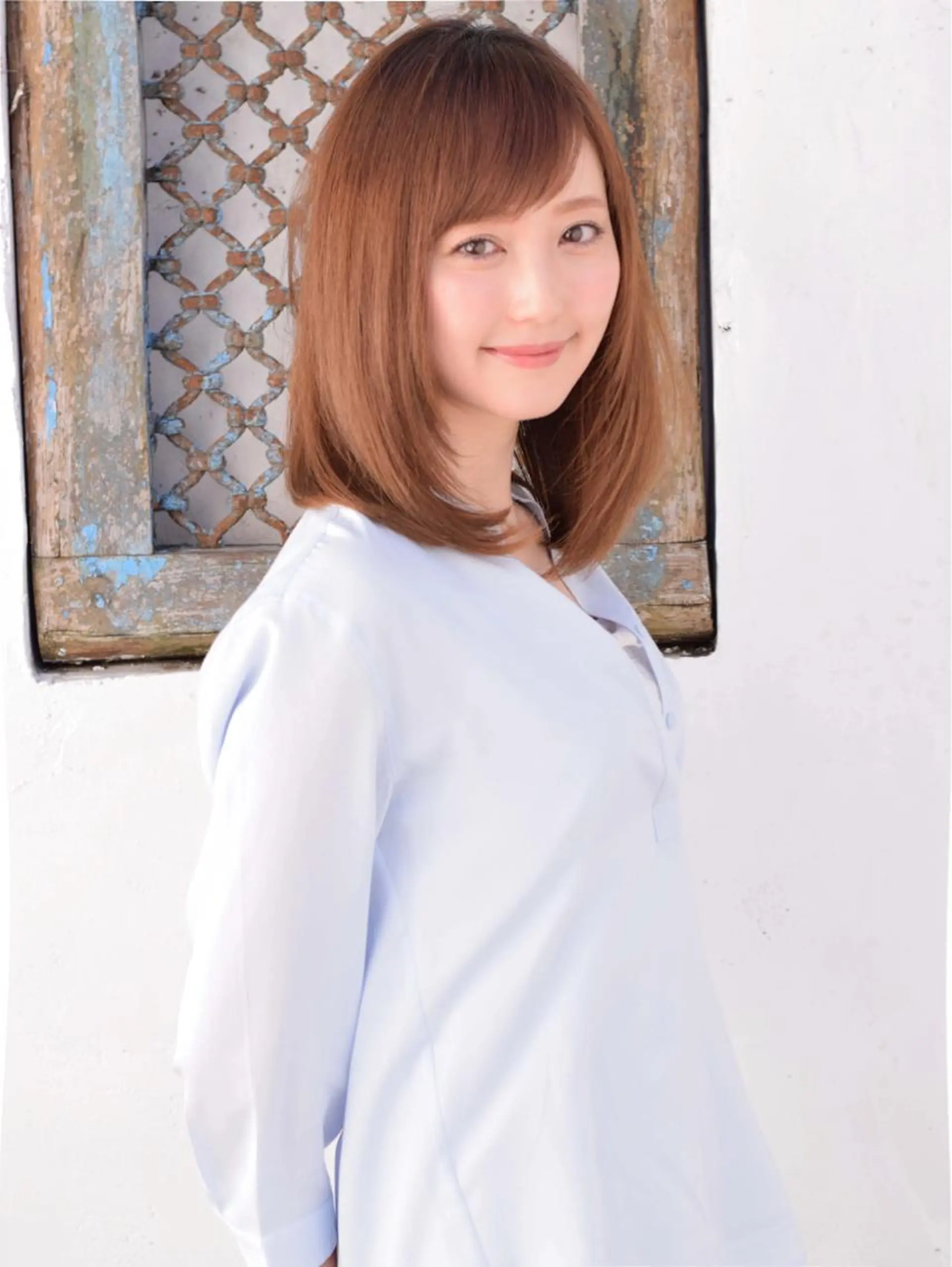 セミロング カラー パーマ ヘアアレンジ ネイル マツエク・マツパ Londideal 高橋ヒロシのヘアスタイル