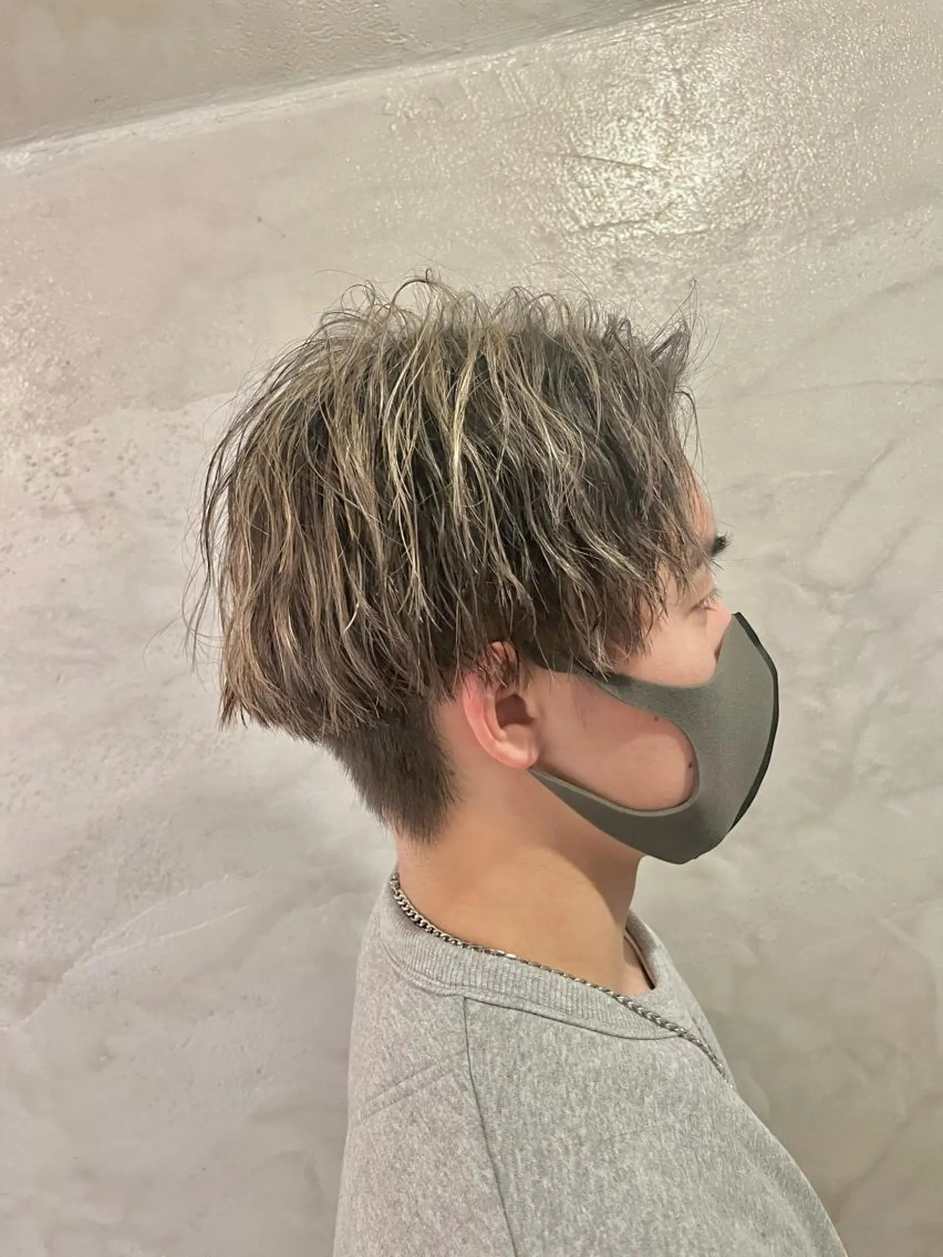 カラー メンズ メンズハイライト ハイライトカラー ヘアカラー FUJINO RYOのヘアスタイル