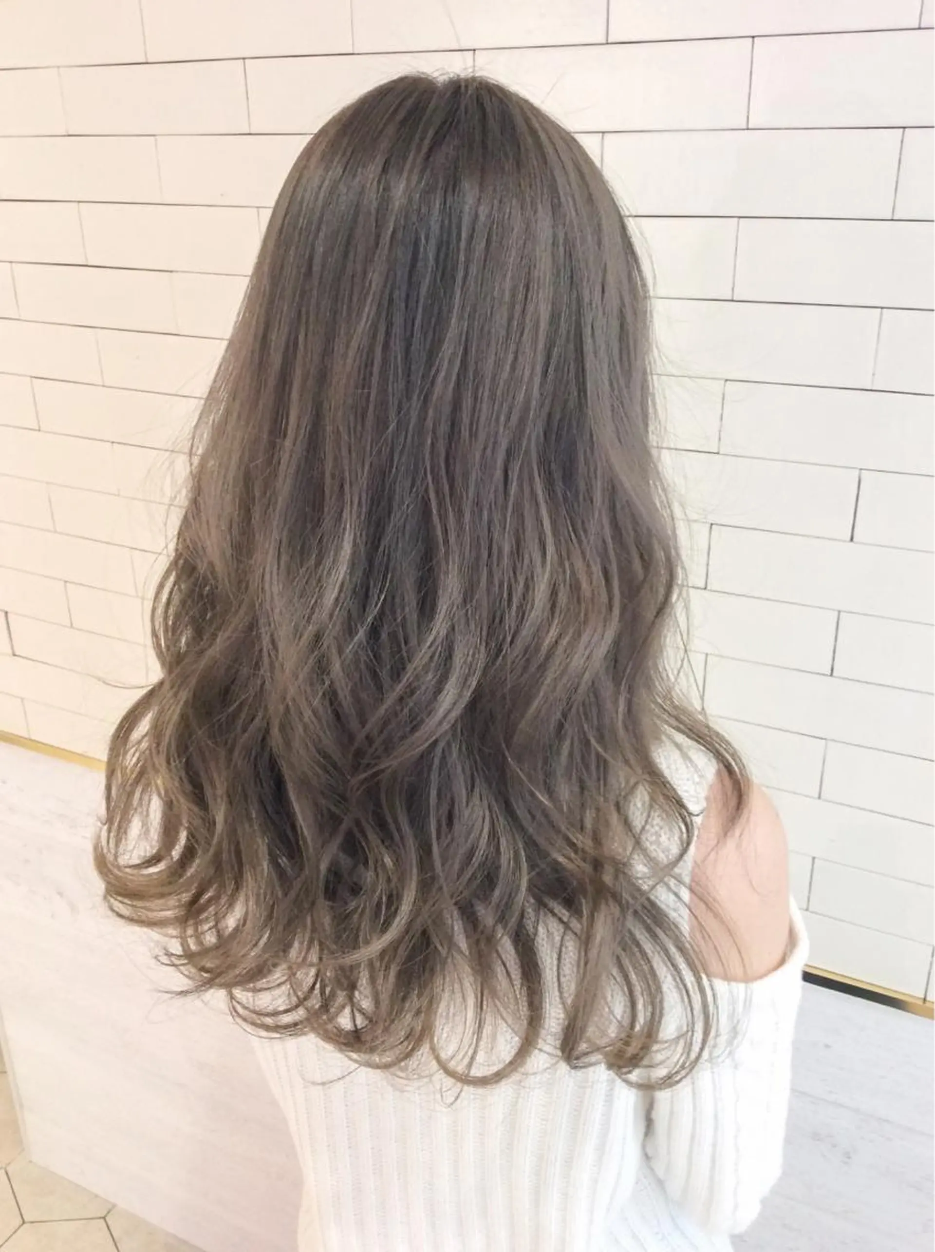 セミロング カラー レイヤーカット× 髪質改善たもりのヘアスタイル