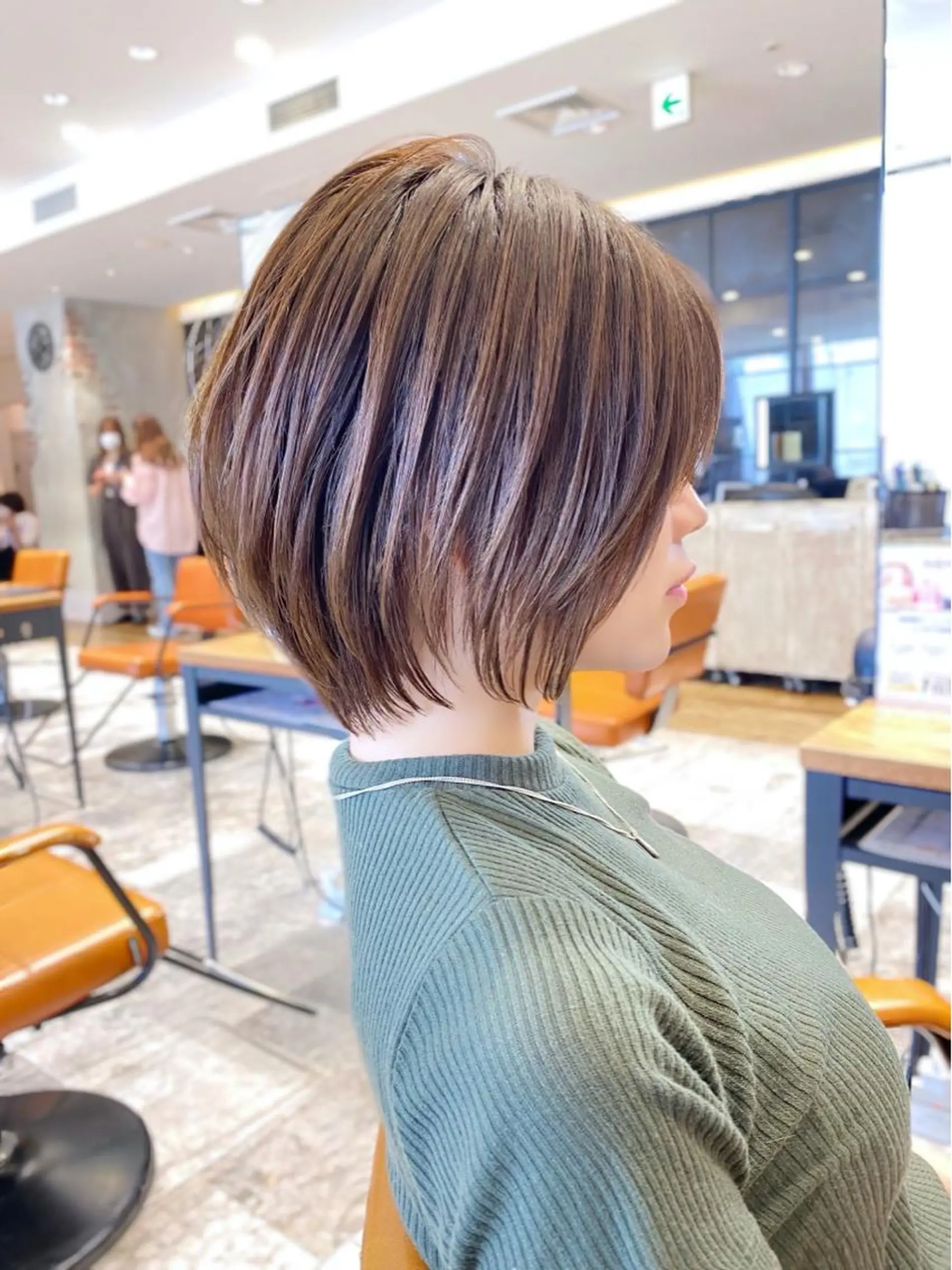 ショート カラー 切りっぱなしボブ ショートボブ ベージュカラー ブリーチ ケアブリーチ カット ヘアカラー トリートメント ショート、ボブの神✨ 峯朋也✂︎✨のヘアスタイル