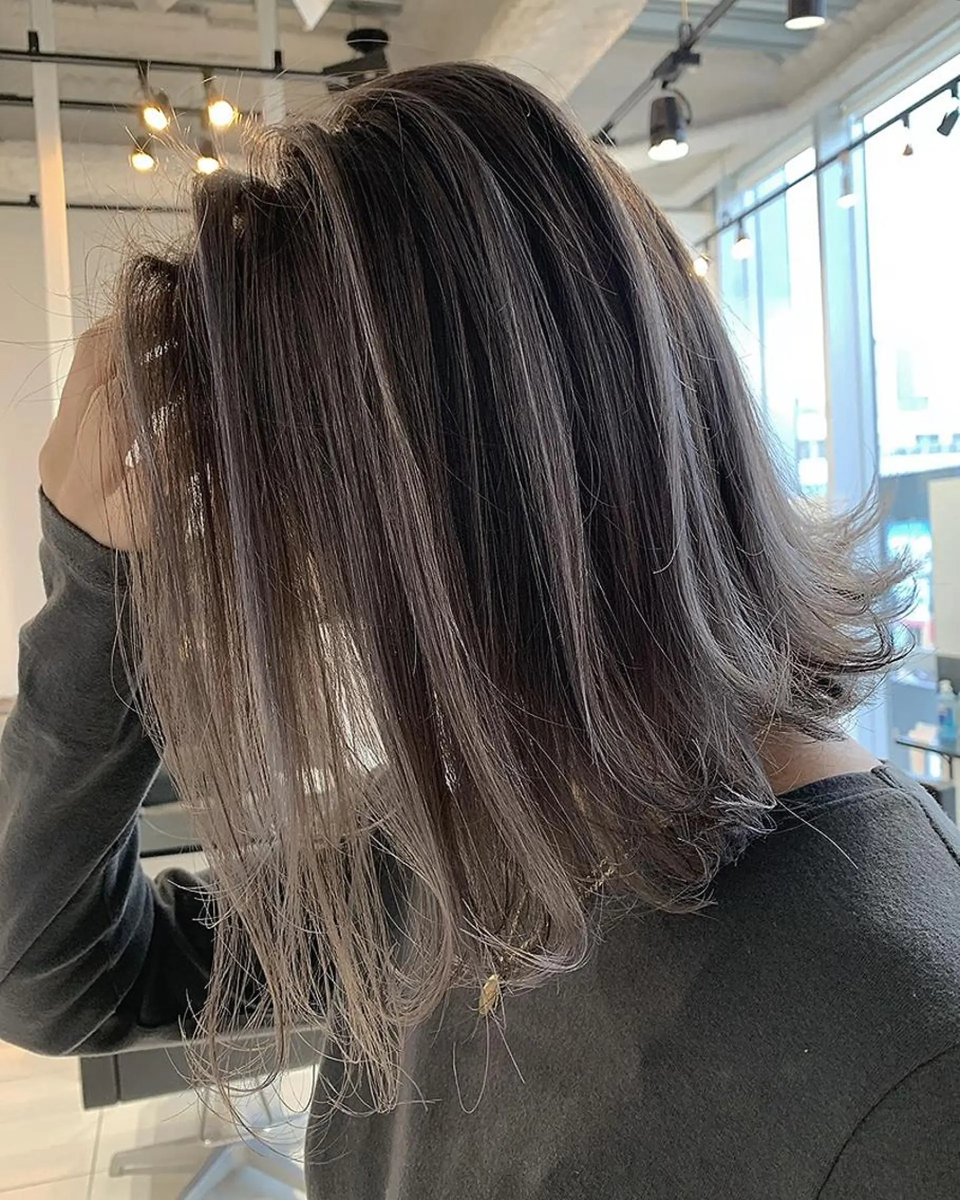 ショート カラー ヘアアレンジ バレイヤージュ ボブ レイヤーカット 髪質改善land千葉所属・阿部 圭悟のヘアスタイル