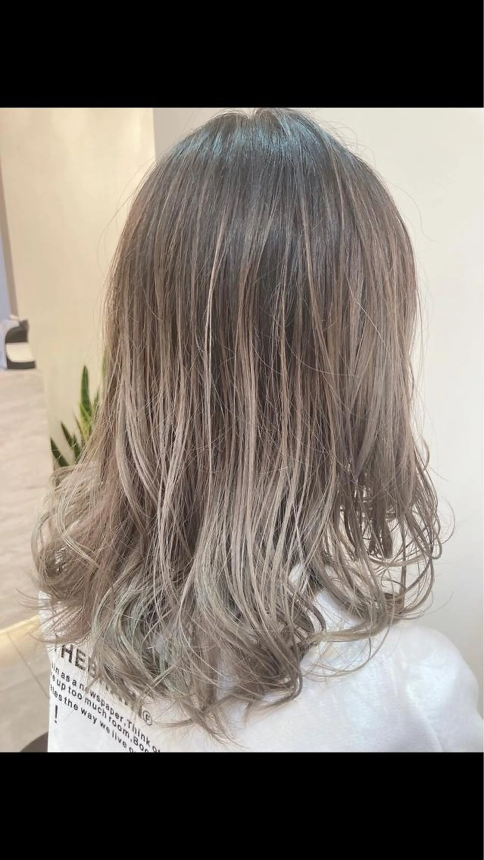 ミディアム カラー バレイヤージュ レイヤーカット 新宿／透明感カラー／ 阿久津凜のヘアスタイル