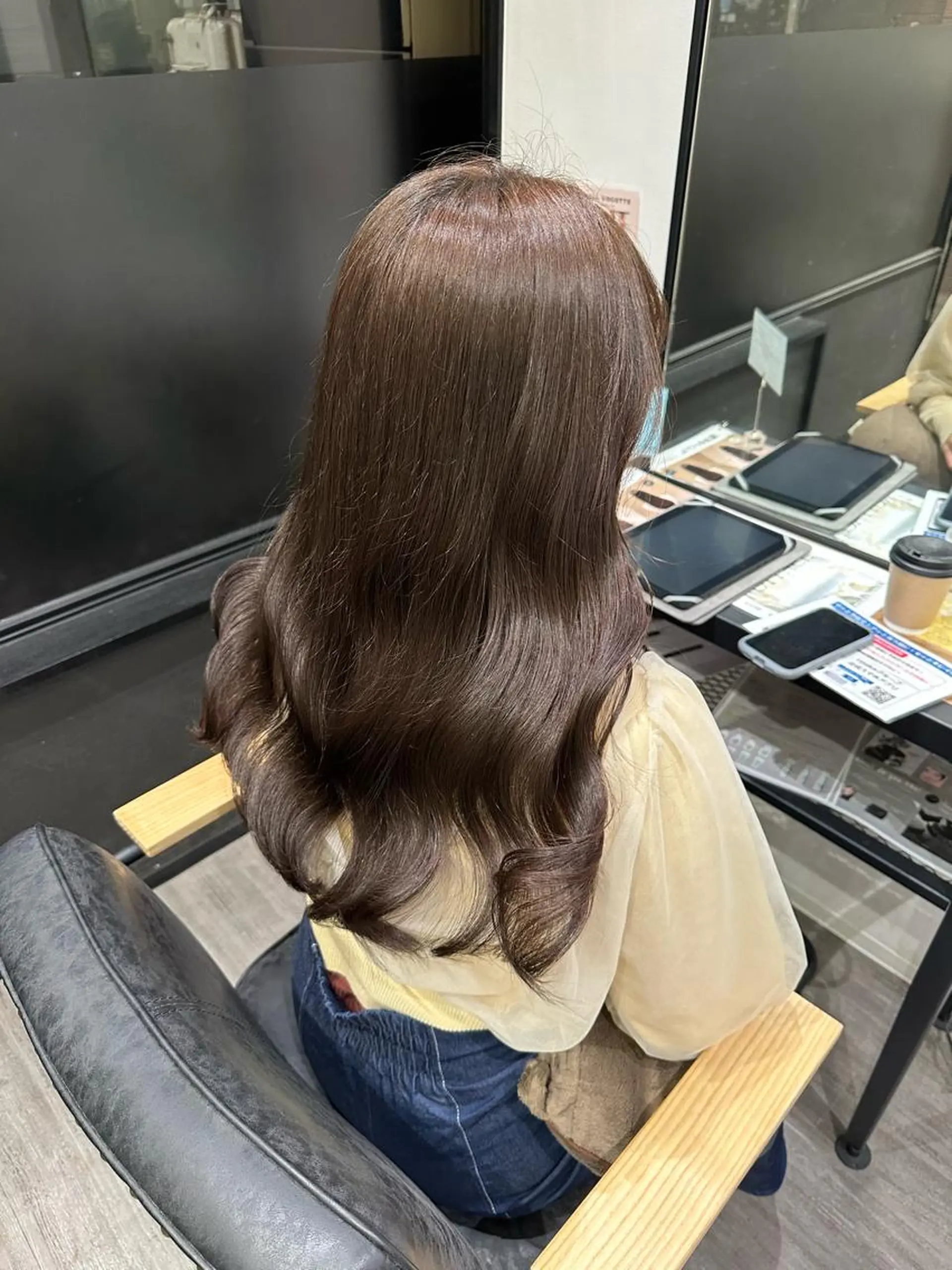 ロング カラー ブラウンカラー カット ヘアカラー トリートメント 上田 紗也のヘアスタイル