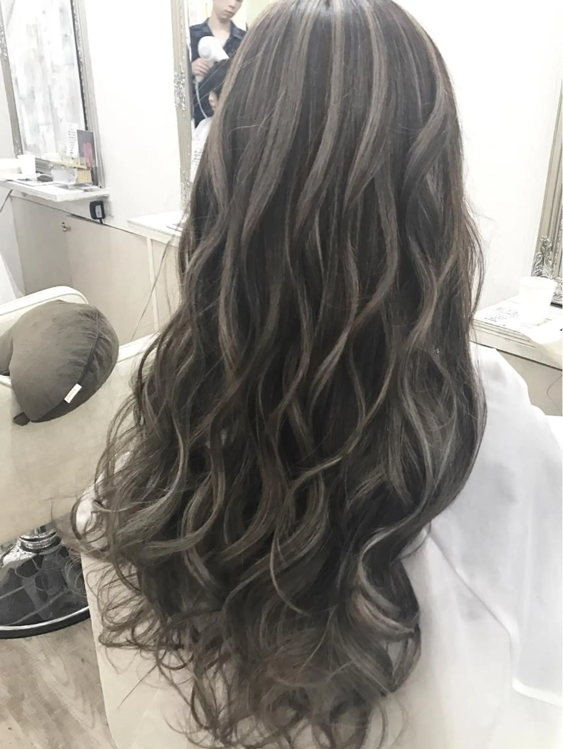 ロング カラー 前髪カット無料🎉 髪質改善✨影山湧市のヘアスタイル