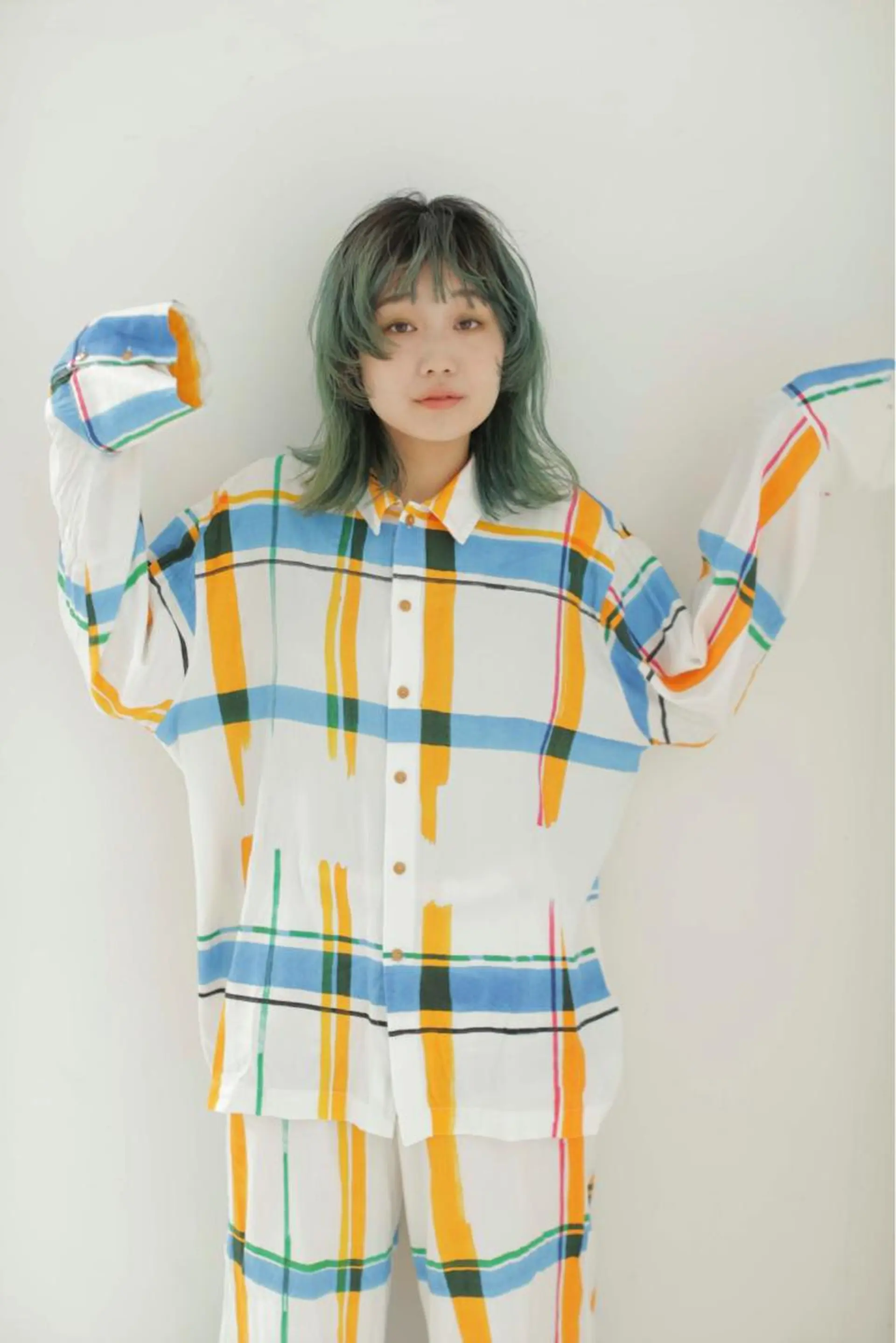 カラー ハイトーンカラー 増井 彩乃のヘアスタイル