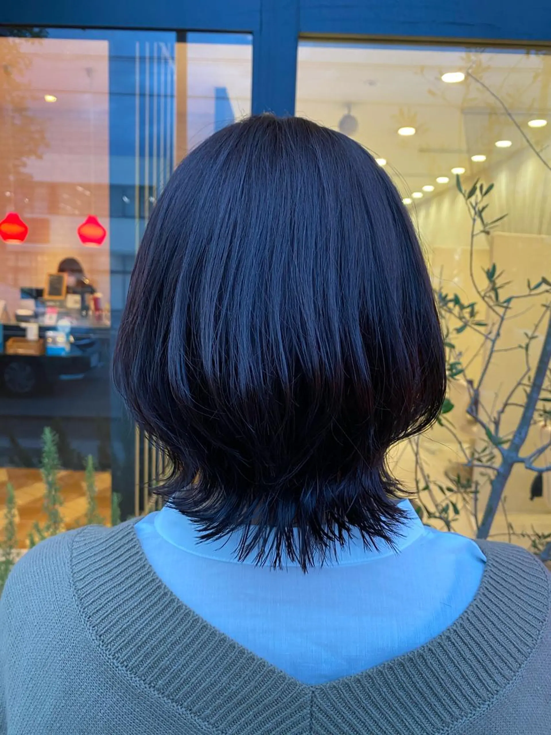 ミディアム カラー くびれヘア 外ハネヘア カット ヘアカラー 宍戸 海斗のヘアスタイル