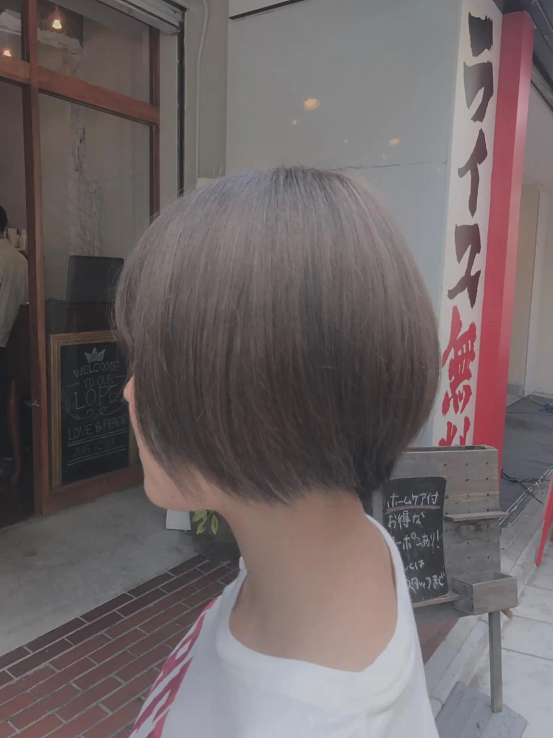 ショート カラー ブリーチ ハイトーンカラー バイオレットカラー 小森谷 亮太のヘアスタイル