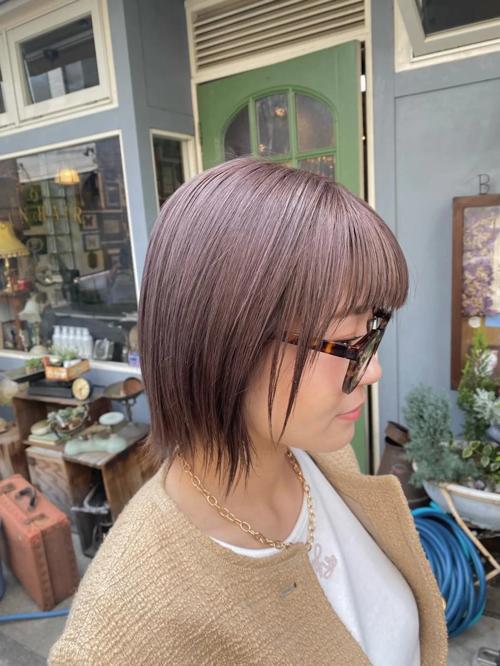 ミディアム カラー グレージュ ヤスザトアヤノ ／レイヤー／オリーブのヘアスタイル