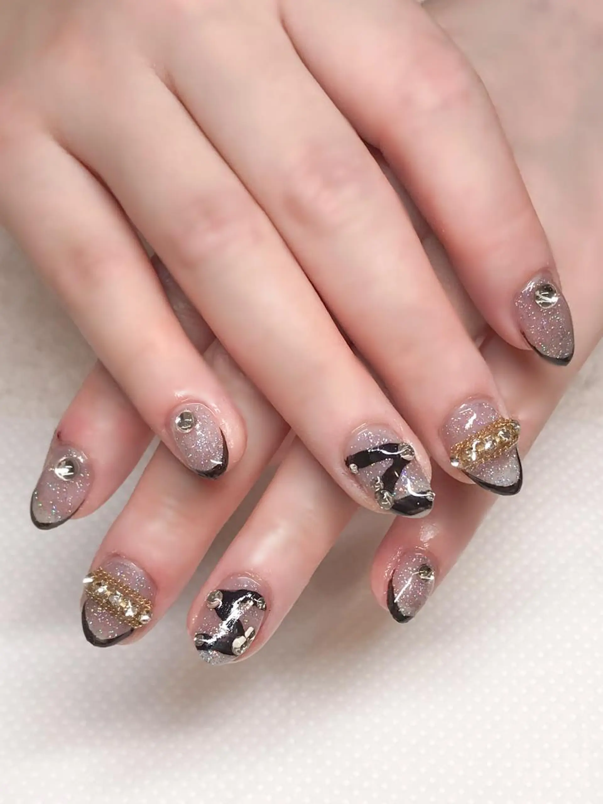 ネイル ジェルネイル キラキラネイル ラメ(グリッター) 夏ネイル ワンホンネイル Nyanco Nailのネイルデザイン