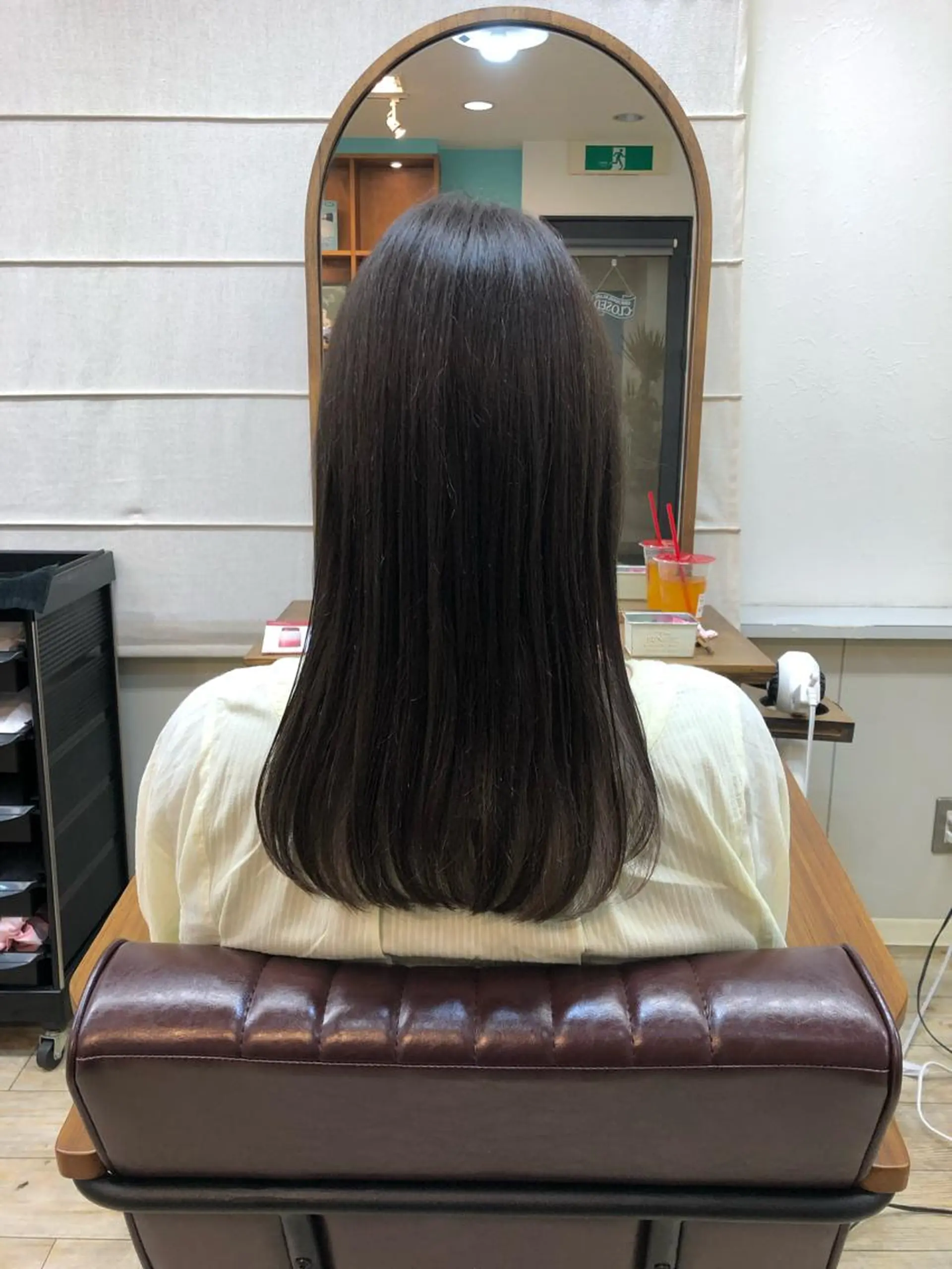 セミロング 髪質改善 classic所属・髪質改善個室サロン' 縮毛矯正・艶カラーのヘアスタイル