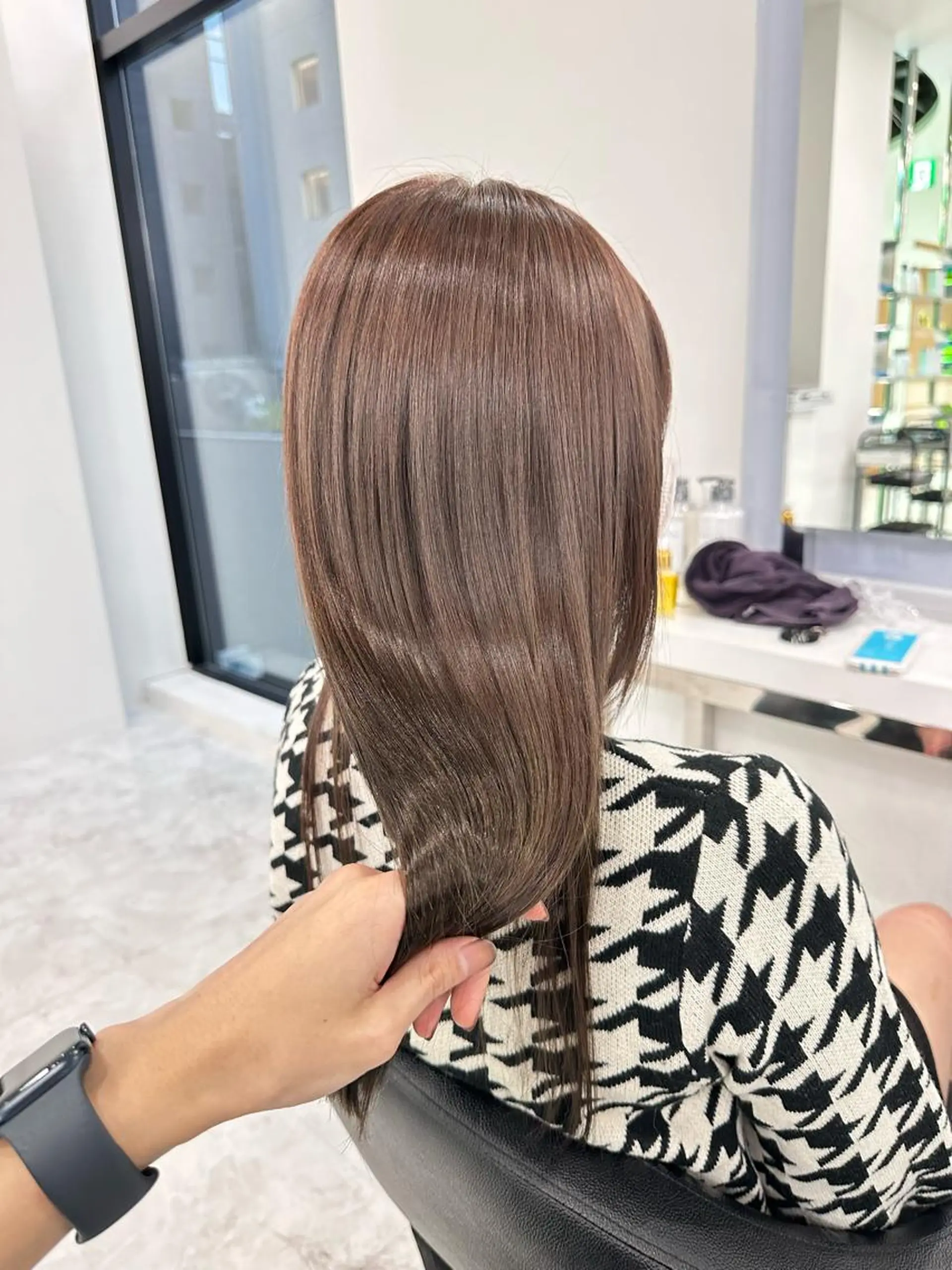 ロング カラー ベージュカラー 黒髪 ブリーチ ブルーカラー ブルーブラック 縮毛矯正 トリートメント 🤎MISAKI 艶髪モテカラー🤎のヘアスタイル