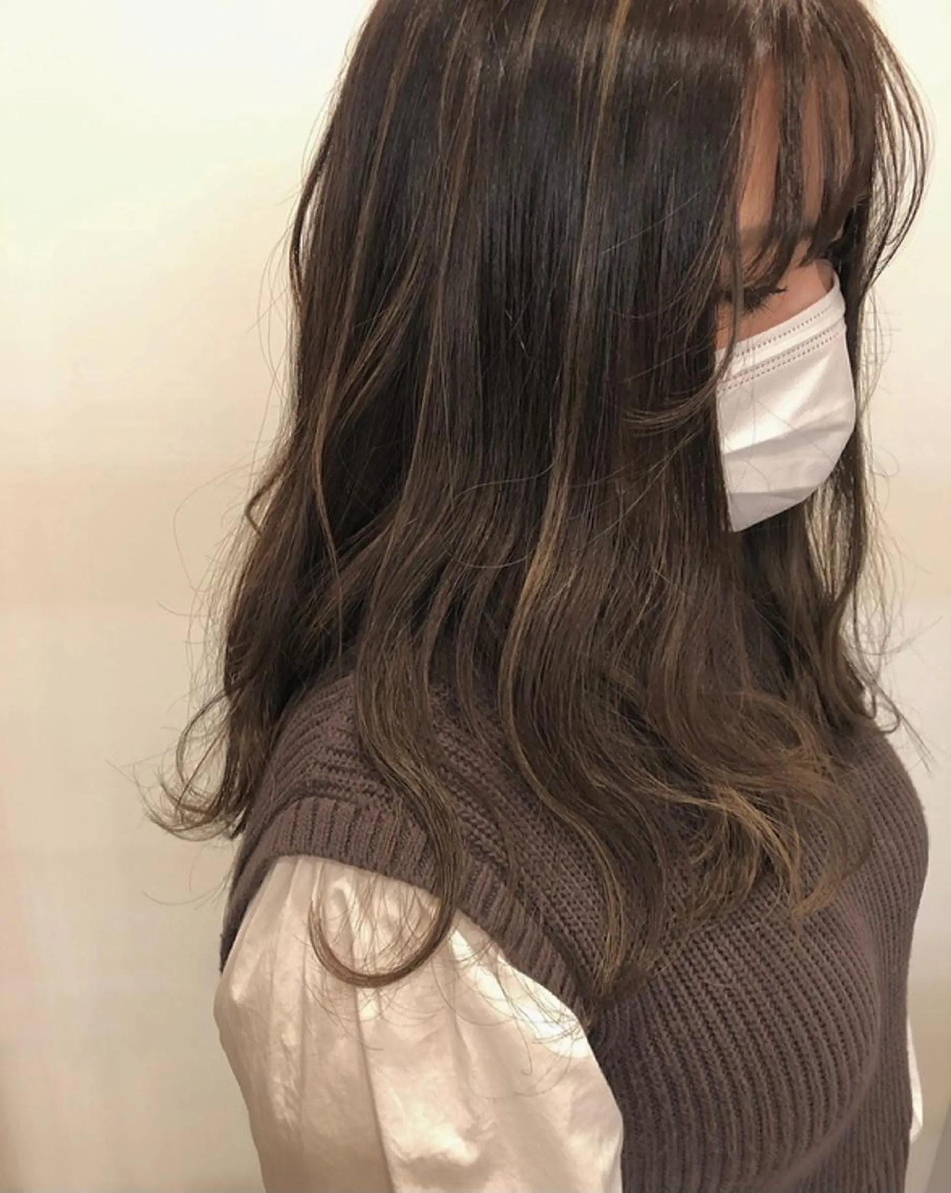 ロング カラー ベージュカラー ハイライトカラー ハイライト カノエ 乃木店のヘアスタイル