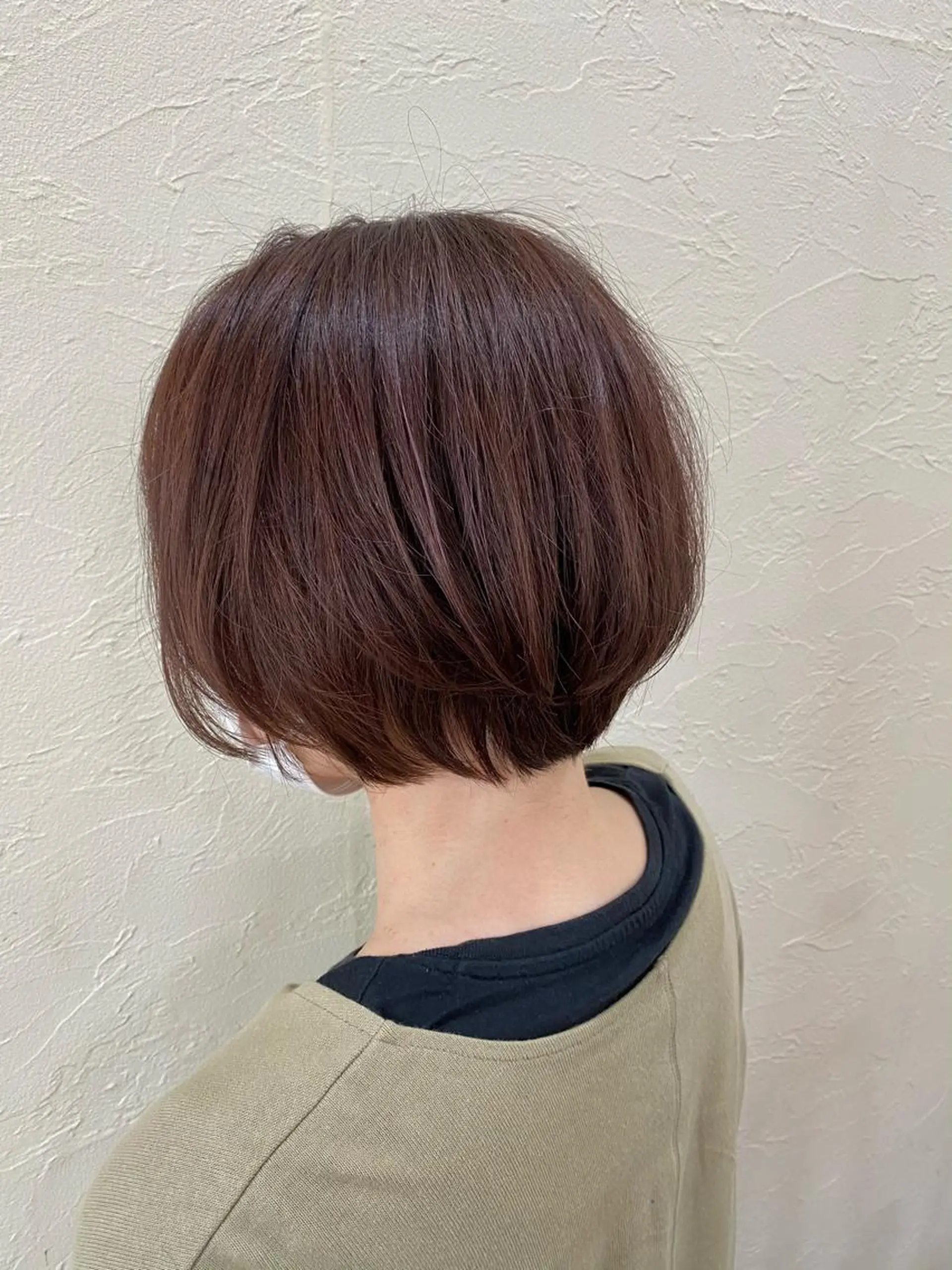 ショート カラー ショートボブ ブラウンカラー ピンクカラー ピンクブラウン ボブ カット ヘアカラー トリートメント ENIF ヤマグチアツコのヘアスタイル
