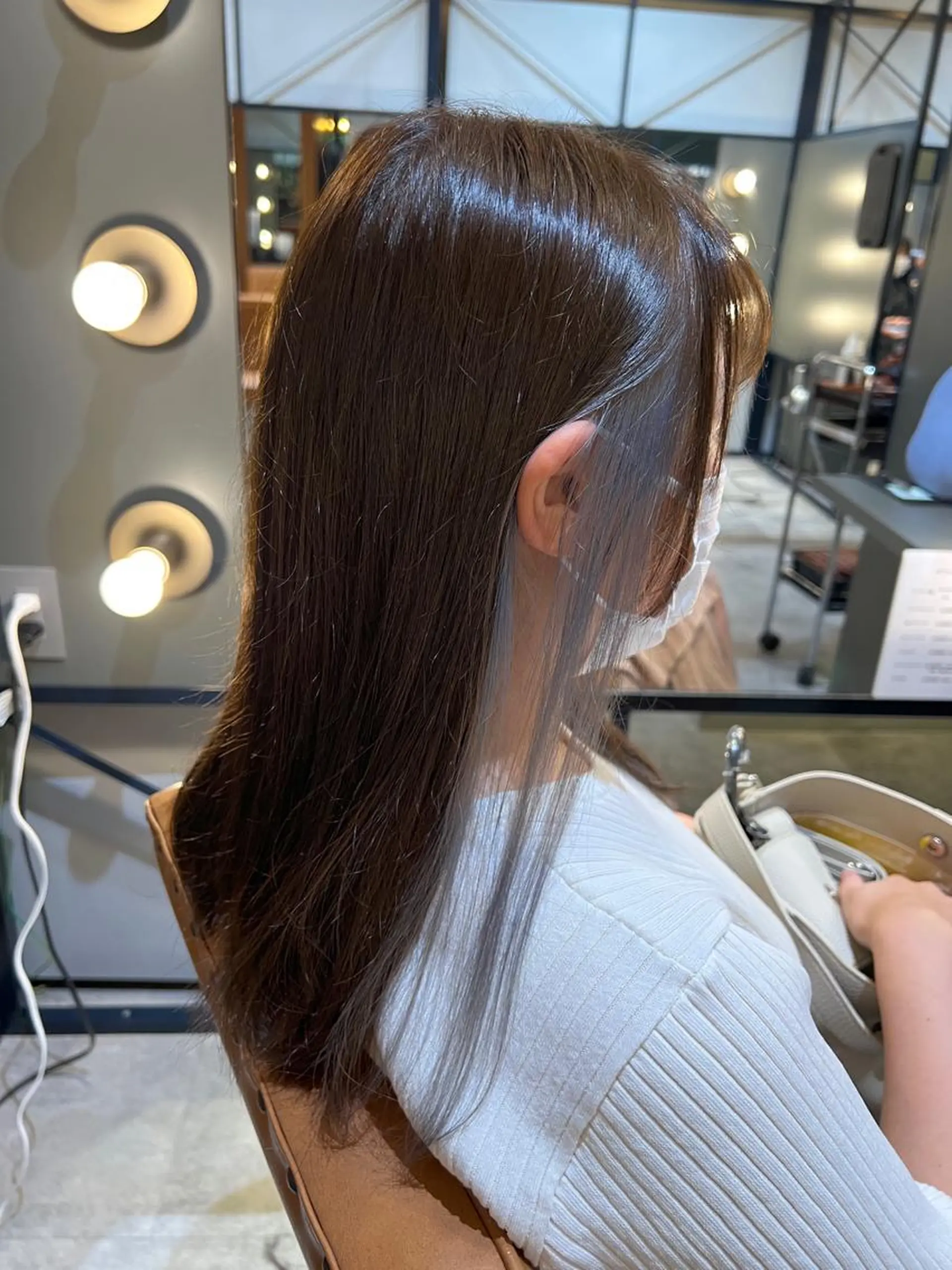 ロング カラー ブリーチ カット ヘアカラー ノイシキ サキのヘアスタイル