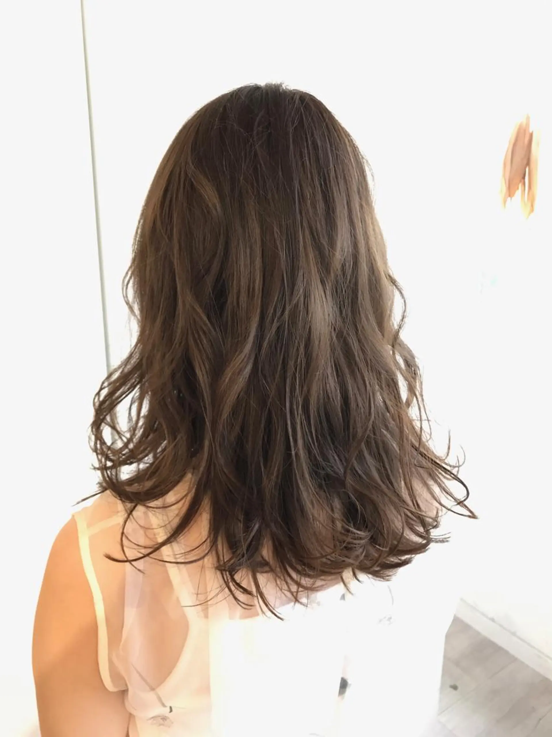 セミロング カラー ヘアアレンジ HAIR STUDIO buzz所属・金子 富士のヘアスタイル