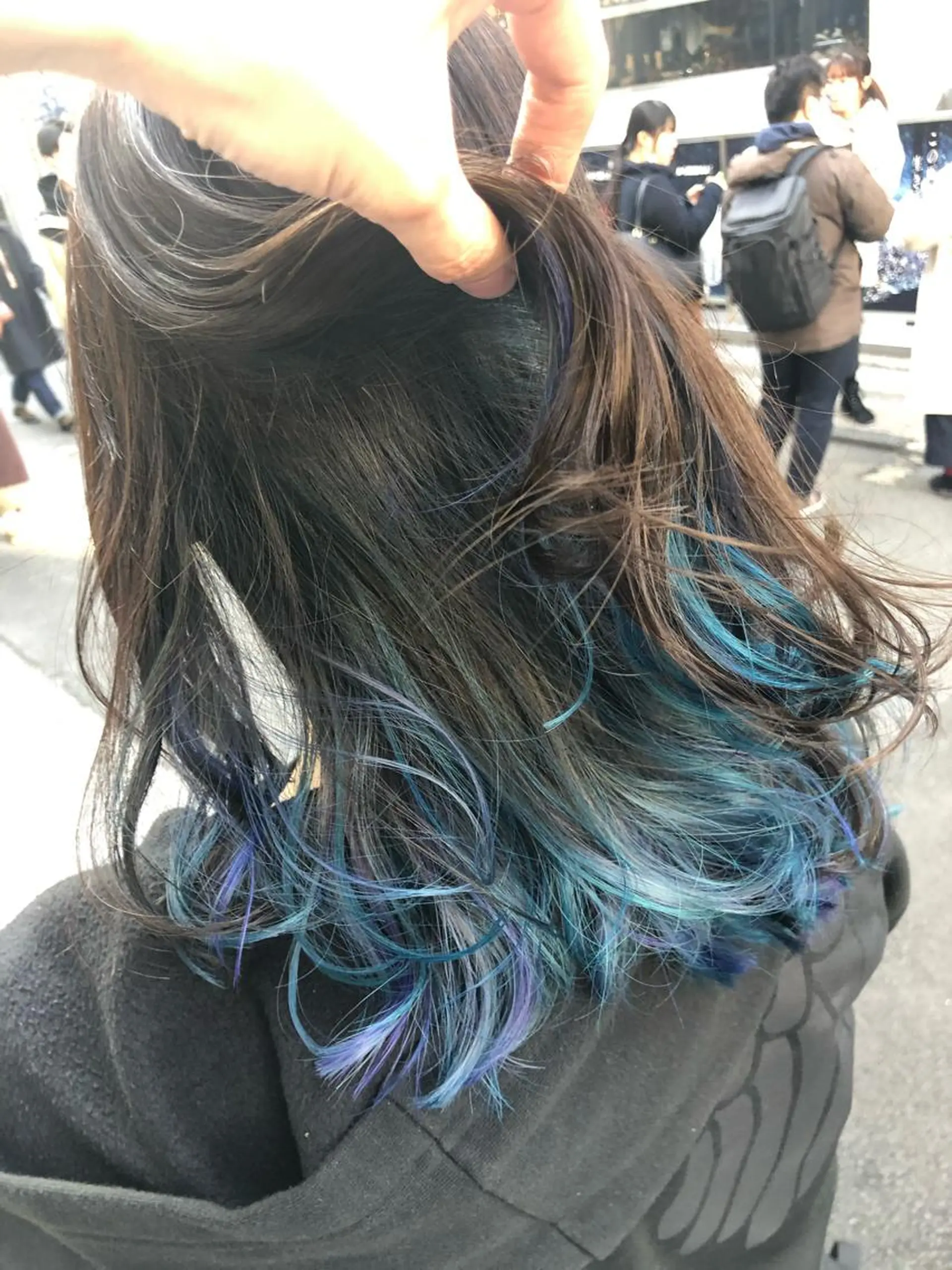 ミディアム カラー アッシュ バレイヤージュ ミストバング ベージュカラー ブリーチ カット ヘアカラー トリートメント 原宿サロン代表 デザインカラー伊藤卓のヘアスタイル