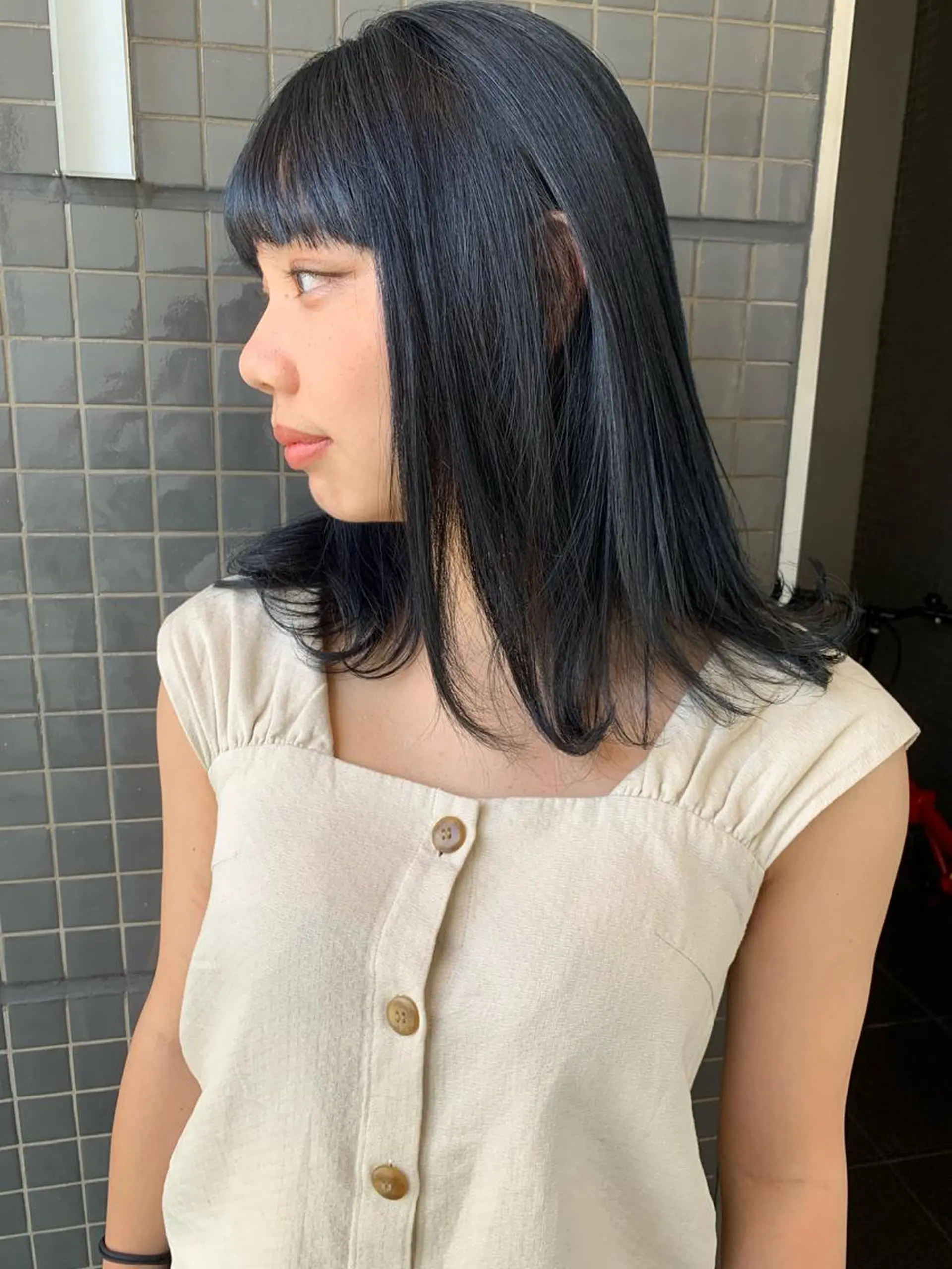 ミディアム カラー 黒髪 ブルーカラー ブルーブラック 髪質改善サロン 心斎橋ARCHEのヘアスタイル