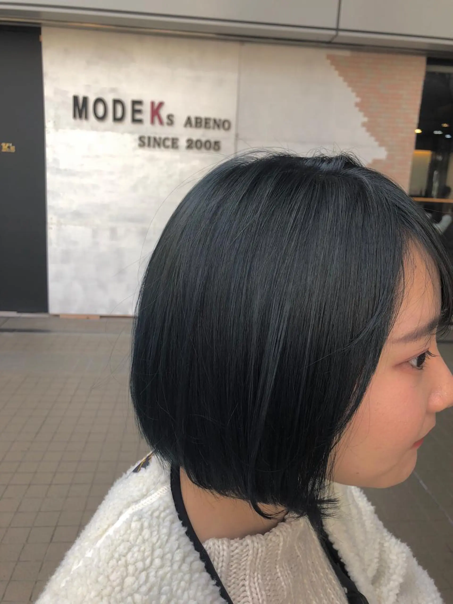 ショート カラー ブルーカラー ネイビーカラー SHAFT Ieiriのヘアスタイル