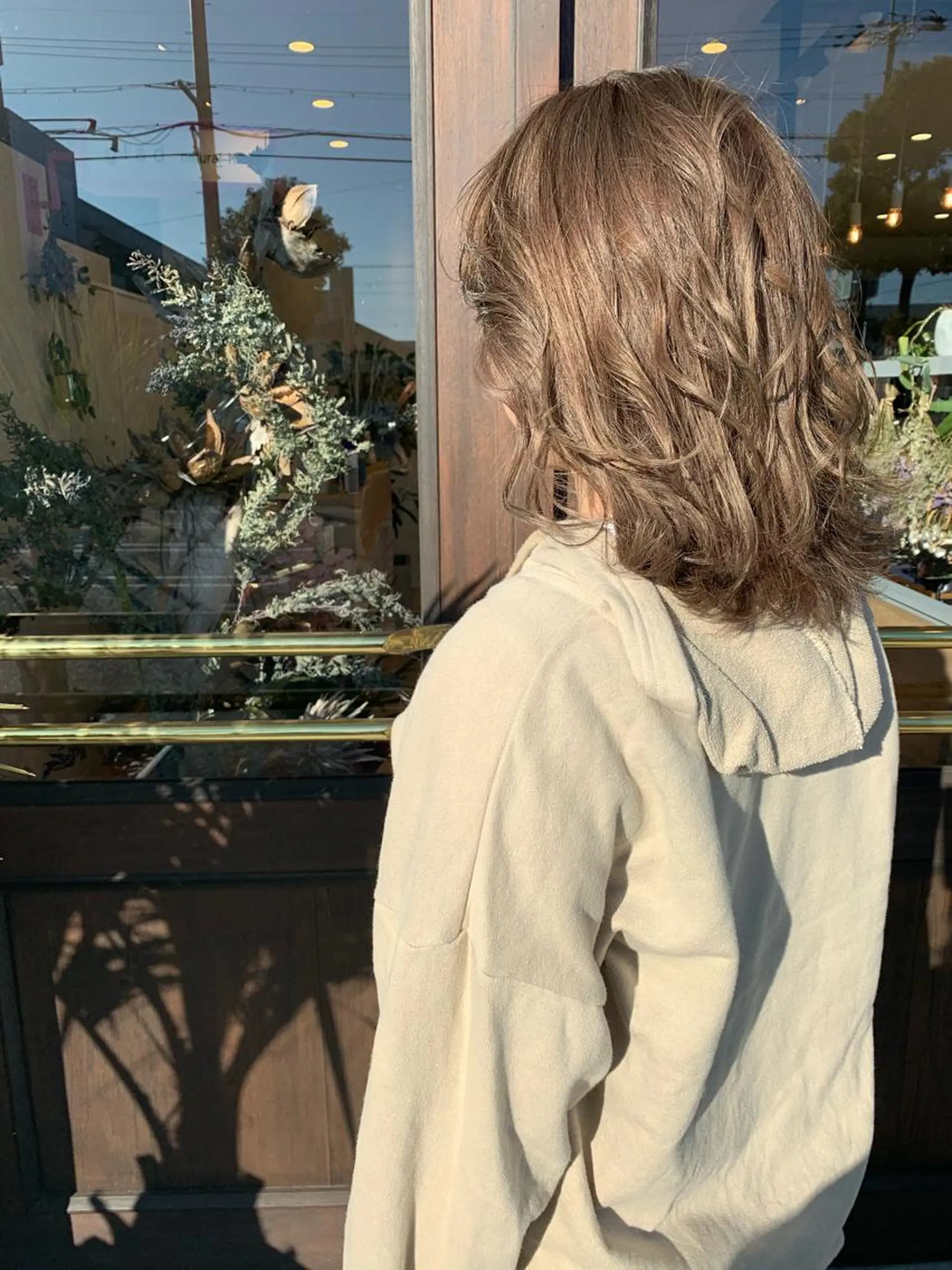 ミディアム カラー 吉原 由菜のヘアスタイル