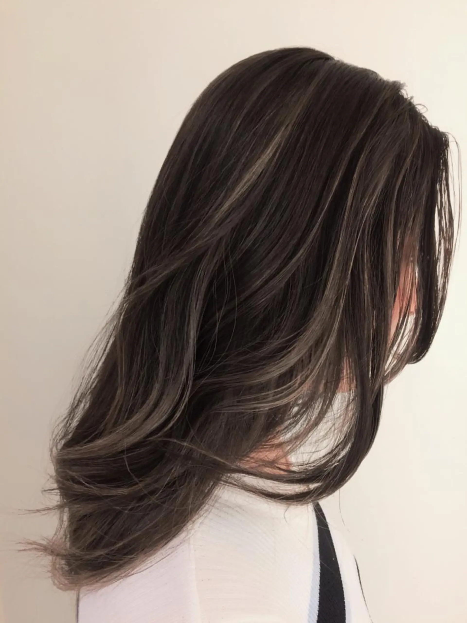 ミディアム ハイライト ヘアカラー トリートメント 奥井 将希のヘアスタイル