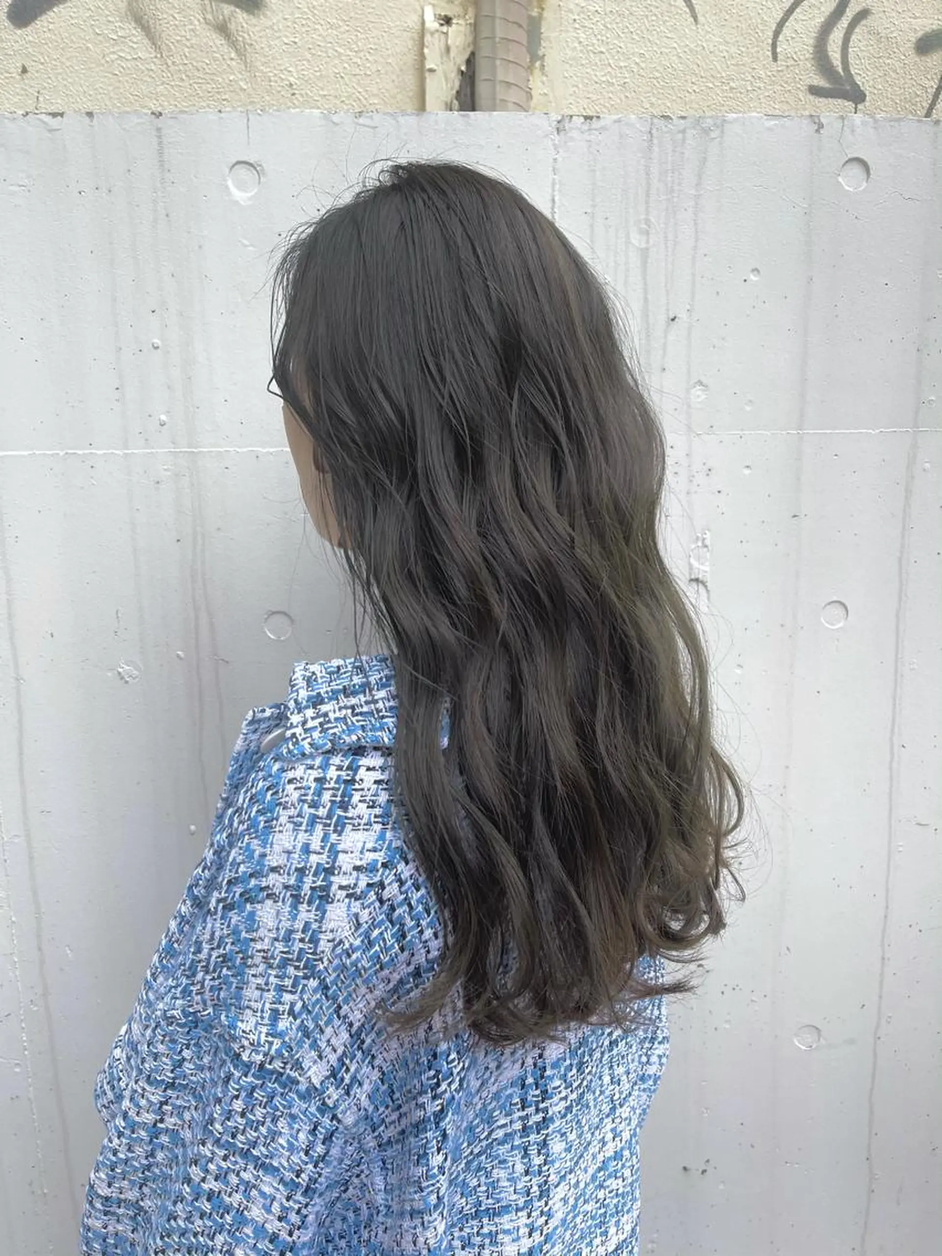 ロング カラー アッシュ 透明感カラー カット ヘアセット 泉 堅也のヘアスタイル