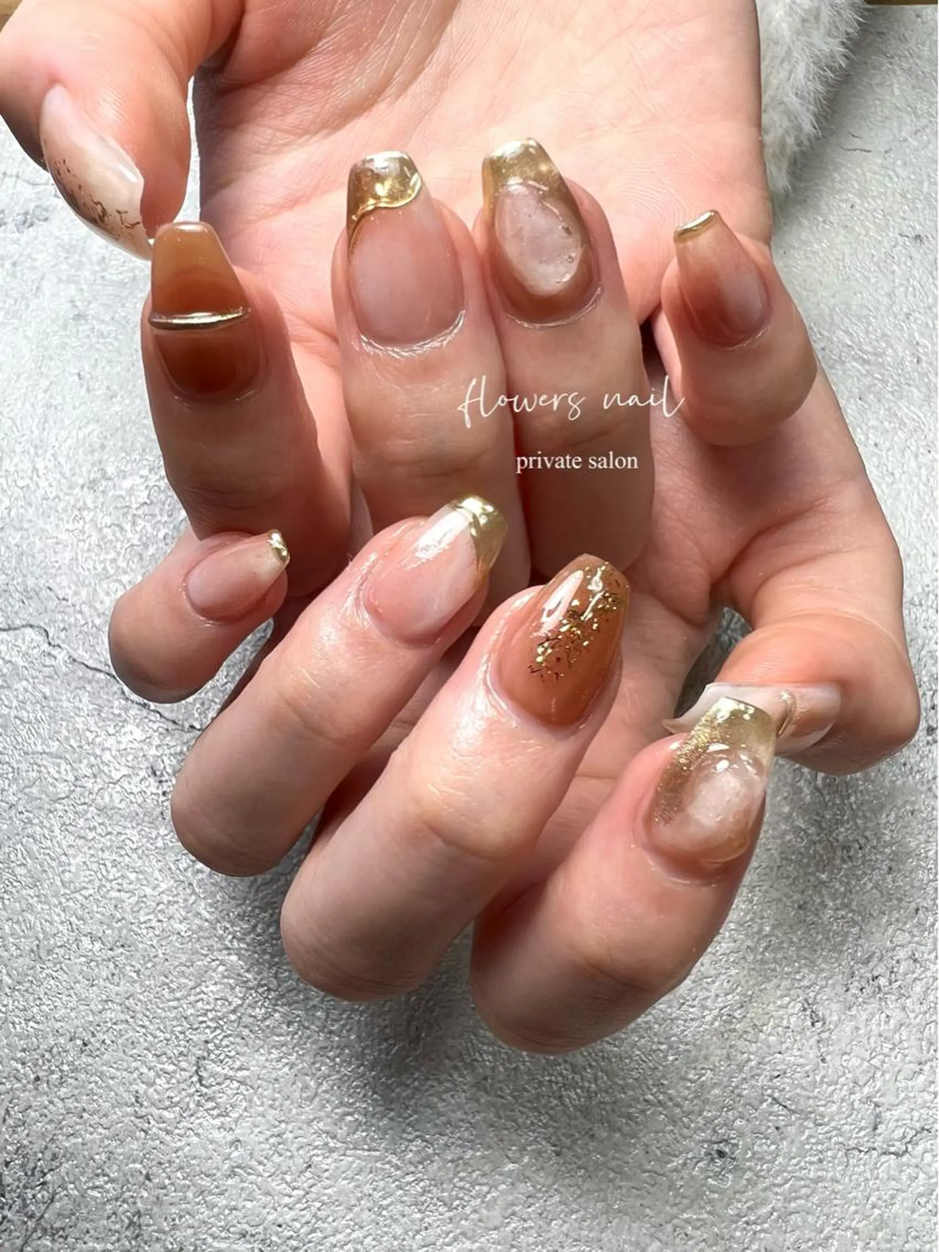 ネイル ジェルネイル ミラーネイル 持ち込み ニュアンスネイル パラジェル flowers nailのネイルデザイン