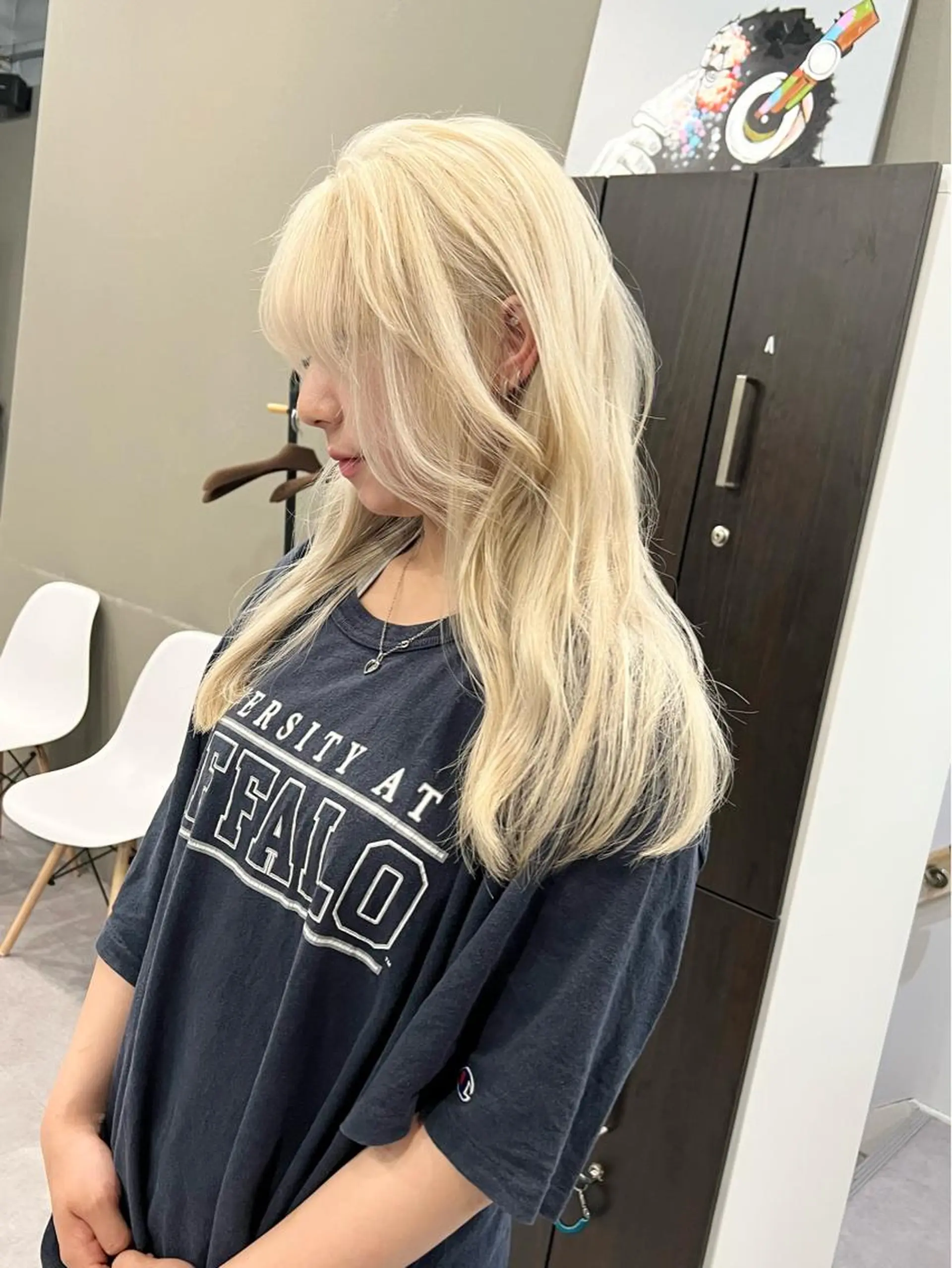 ロング カラー バレイヤージュ ブリーチ 抜きっぱなしブロンド ブロンド ケアブリーチ Via officialのヘアスタイル