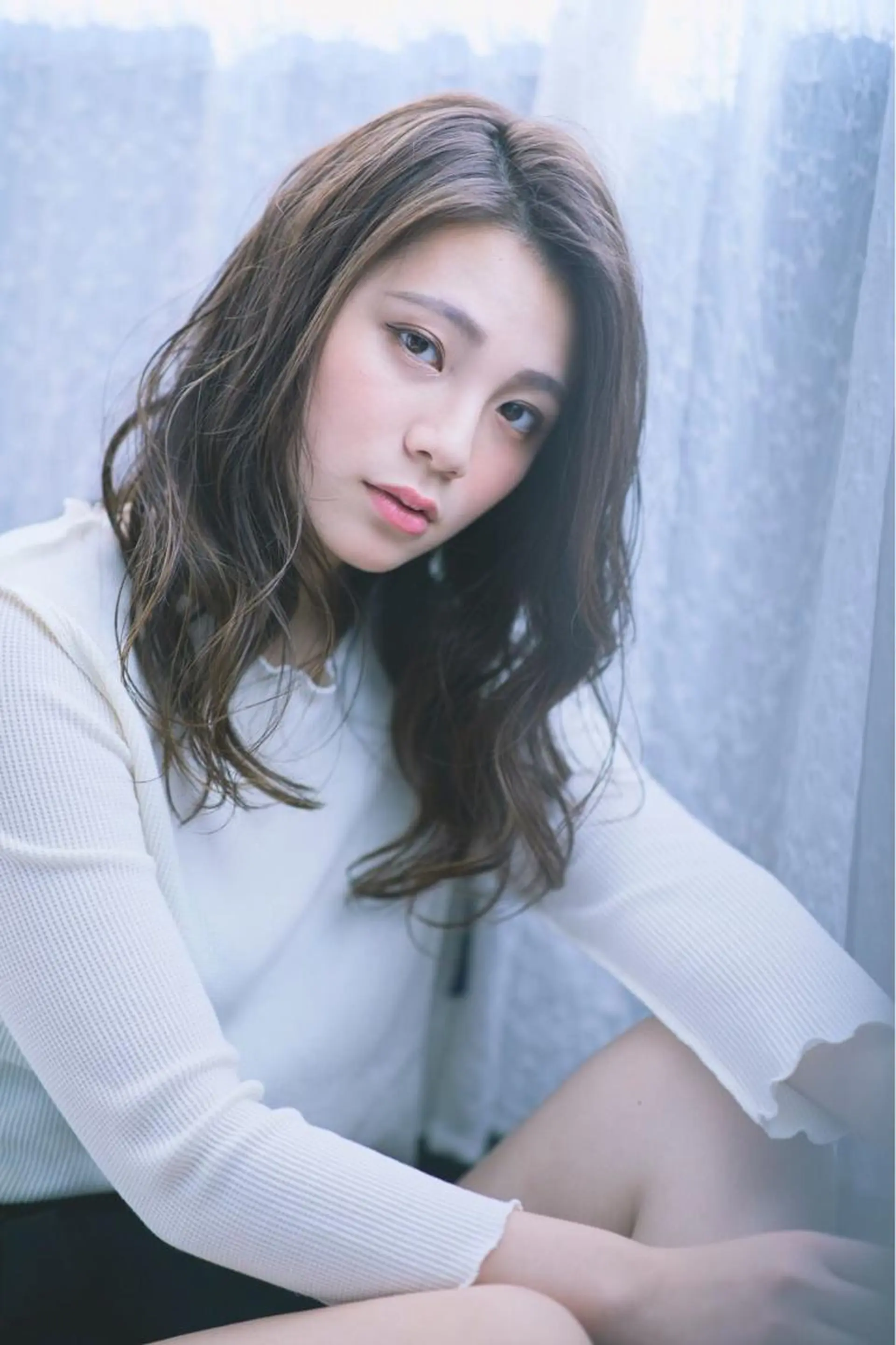 ロング カラー 西垣 佳苗のヘアスタイル