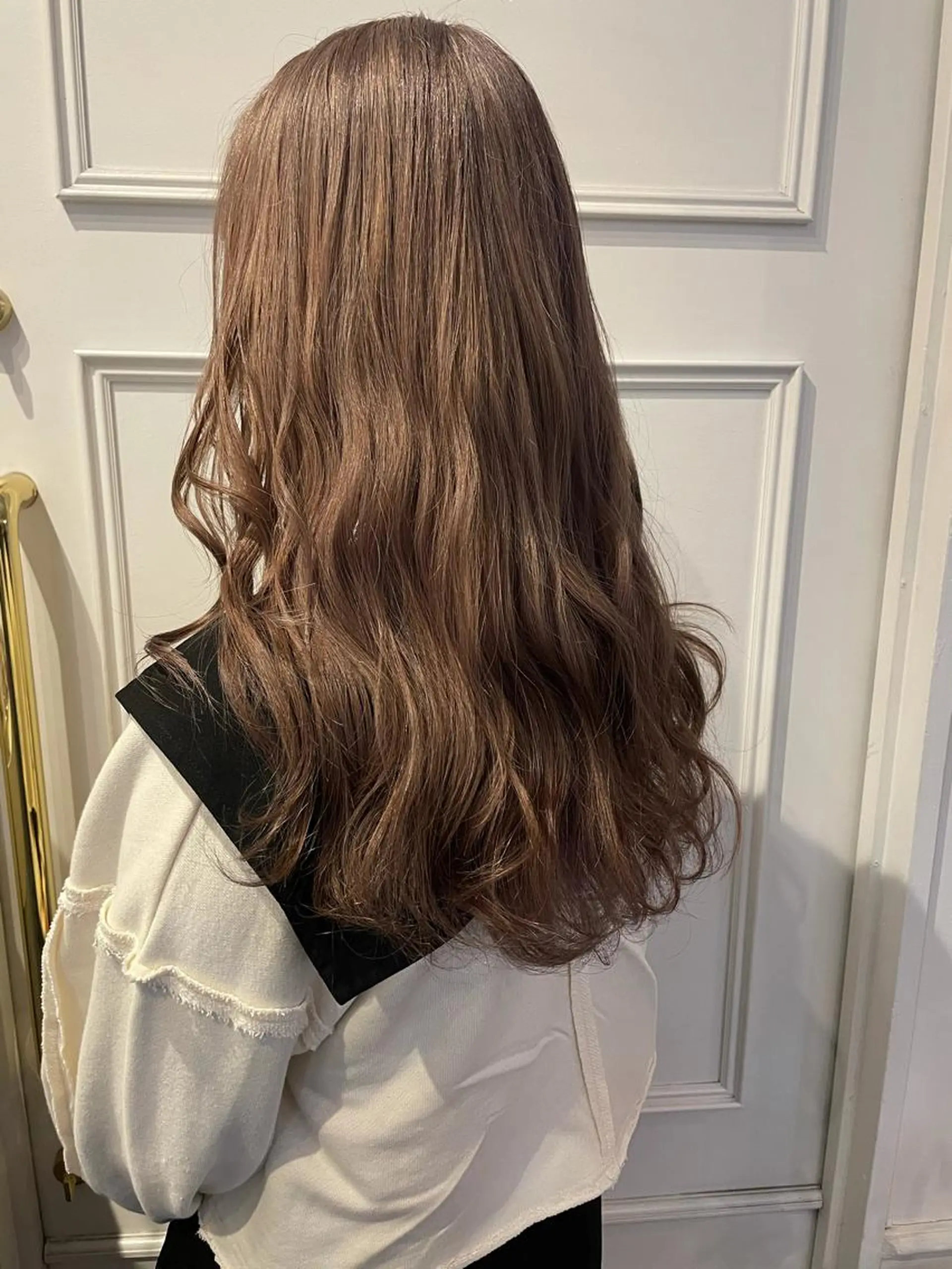 ロング カラー 安藤 佑衣のヘアスタイル