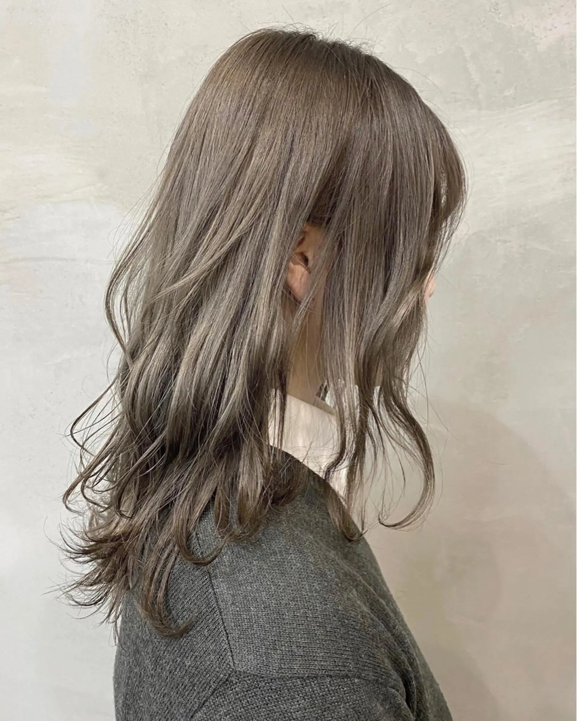 ロング カラー グレージュ ミルクティーグレージュ ヘアカラー トリートメント pesca 長町南店 OIKAWAのヘアスタイル